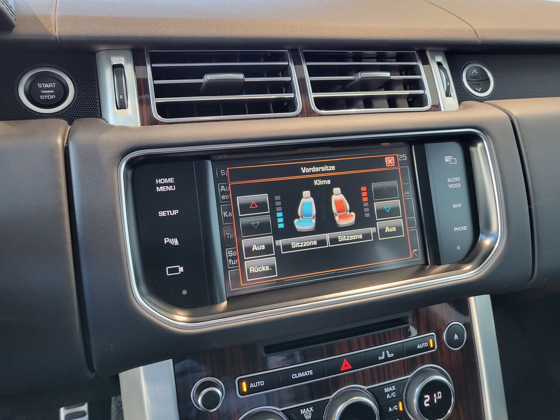 LAND ROVER Range Rover 3.0 TDV6 Vogue Automatic-image-10