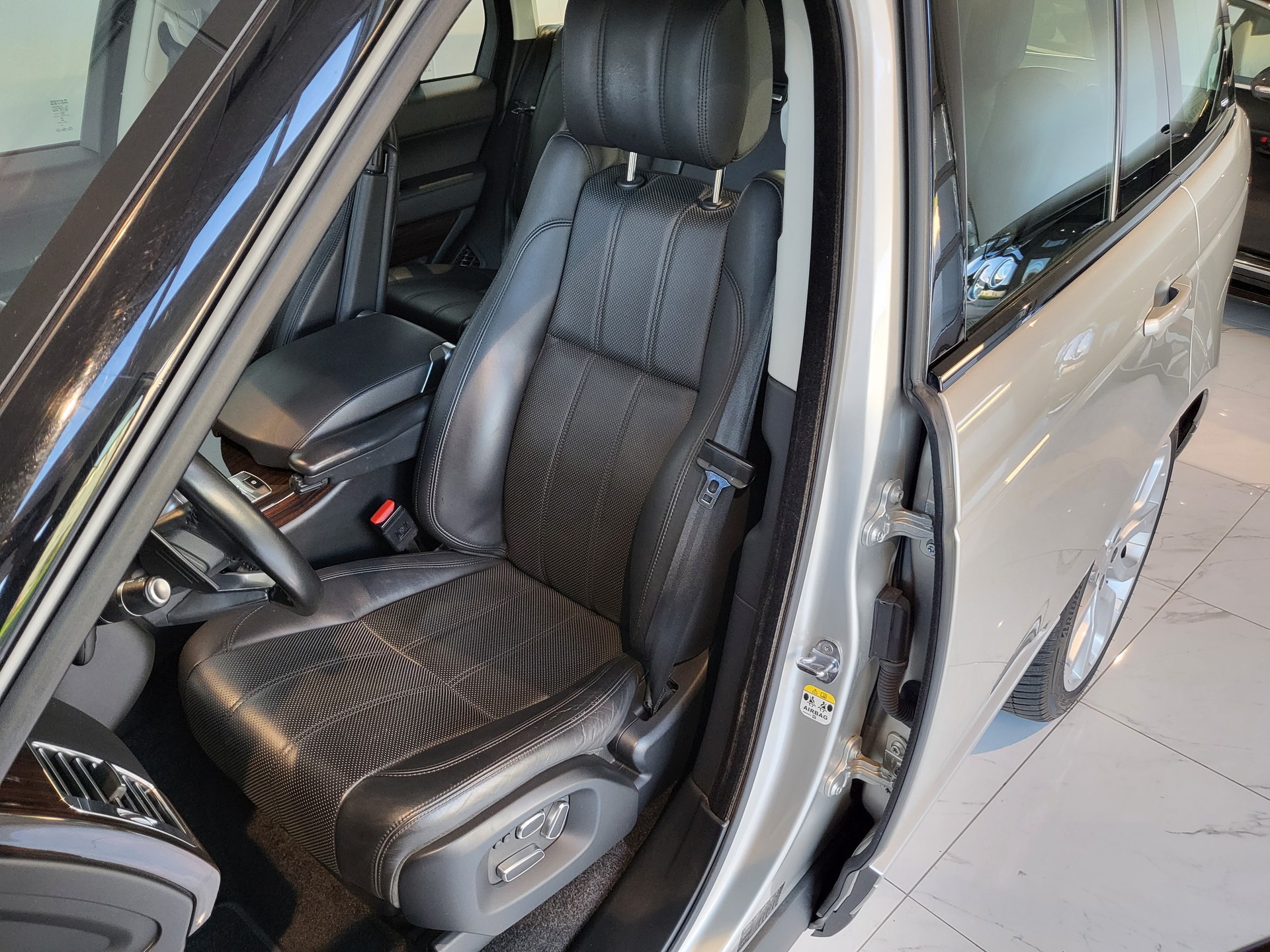 LAND ROVER Range Rover 3.0 TDV6 Vogue Automatic-image-5