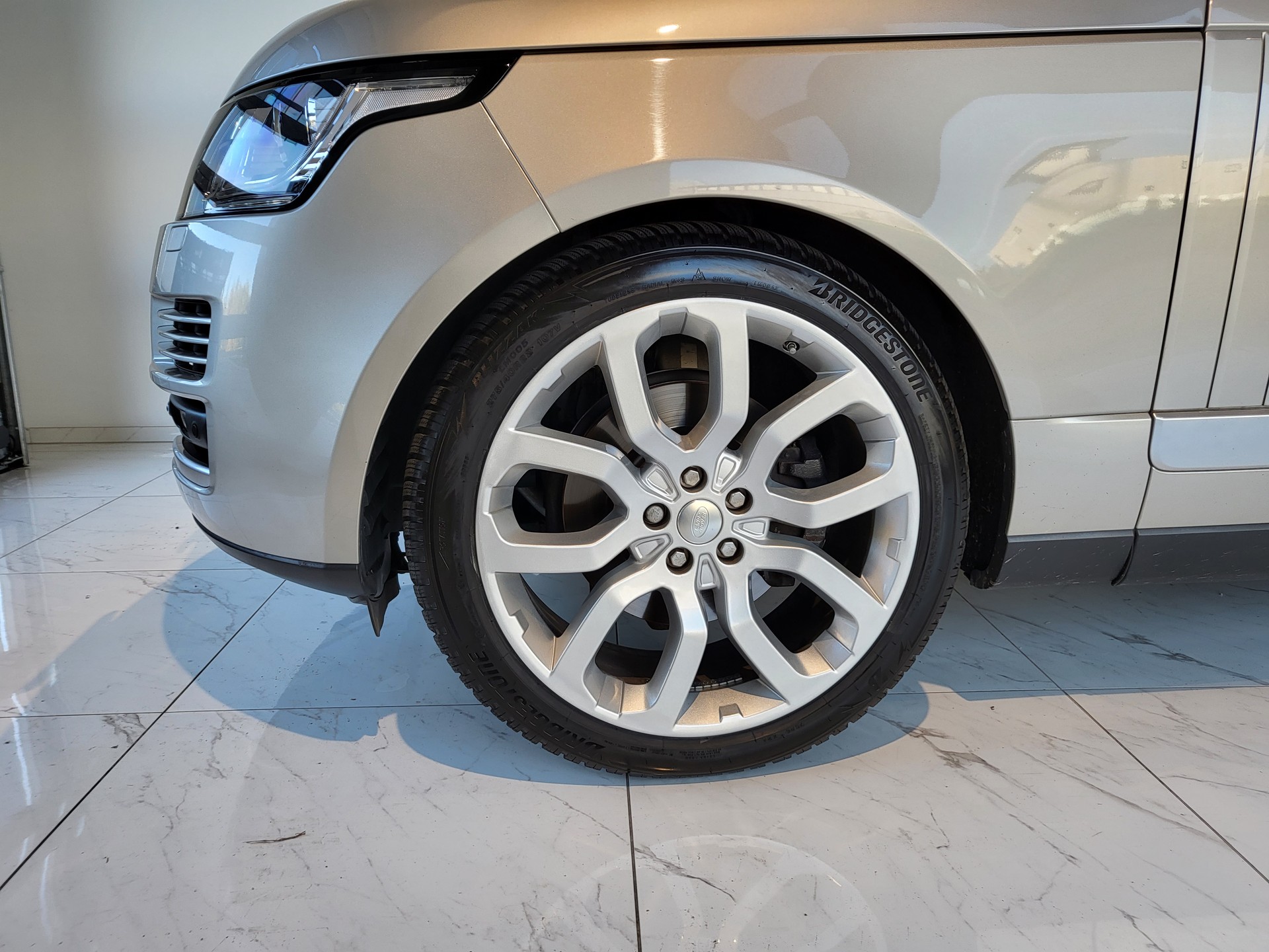 LAND ROVER Range Rover 3.0 TDV6 Vogue Automatic-image-11