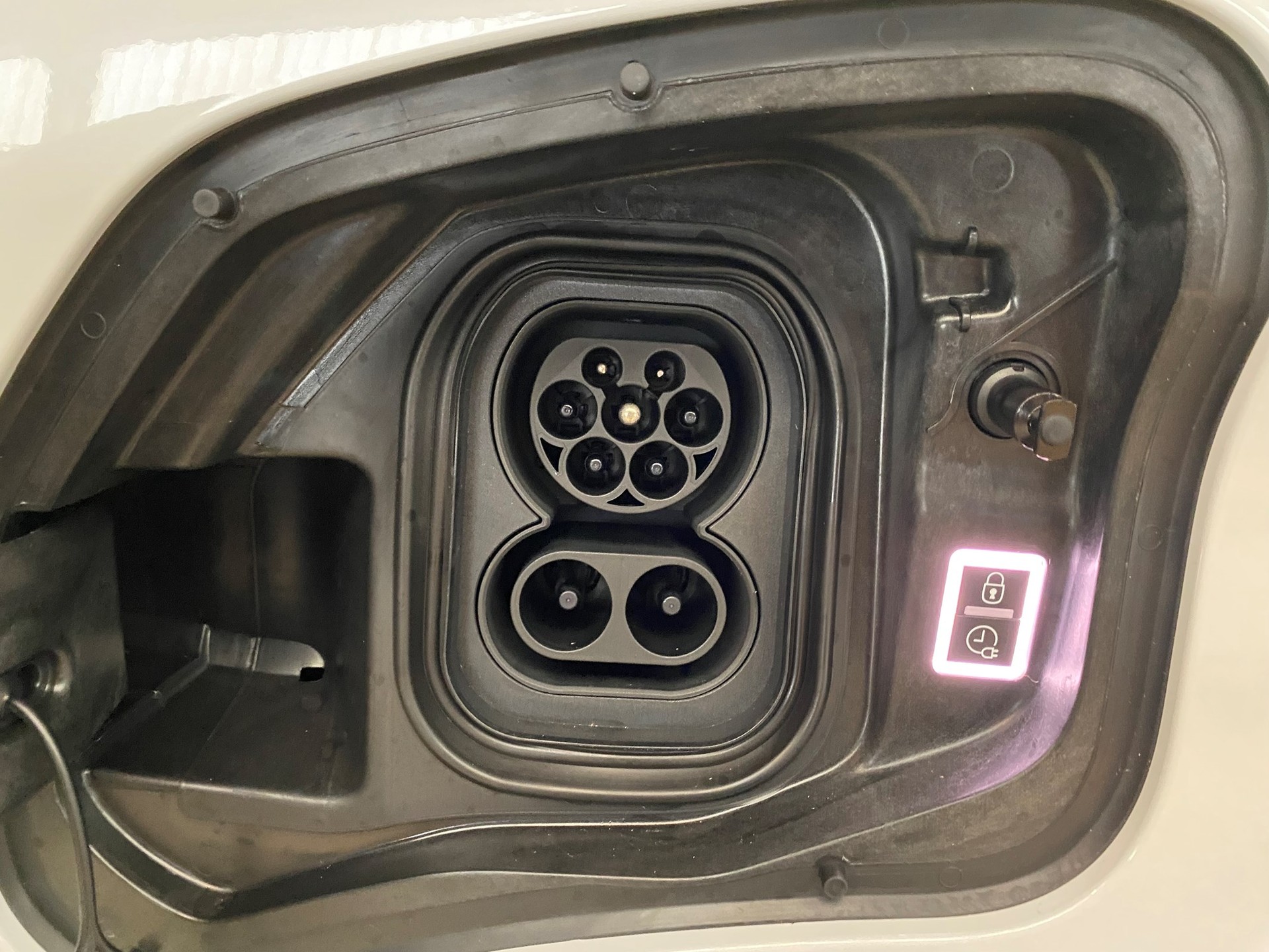 OPEL Vivaro Cargo-e 50 kWh M-image-9
