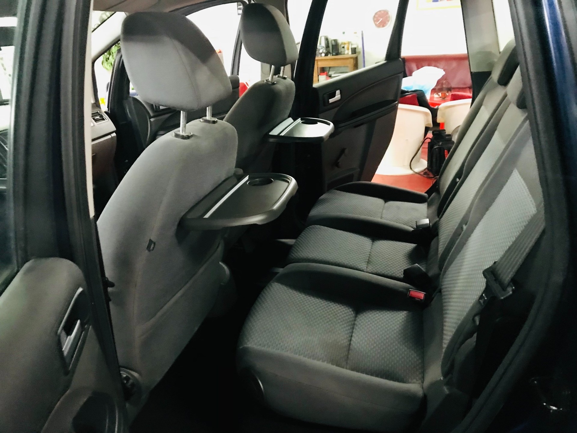 FORD Focus C-Max 1.6 Ti-VCT Ambiente-image-14