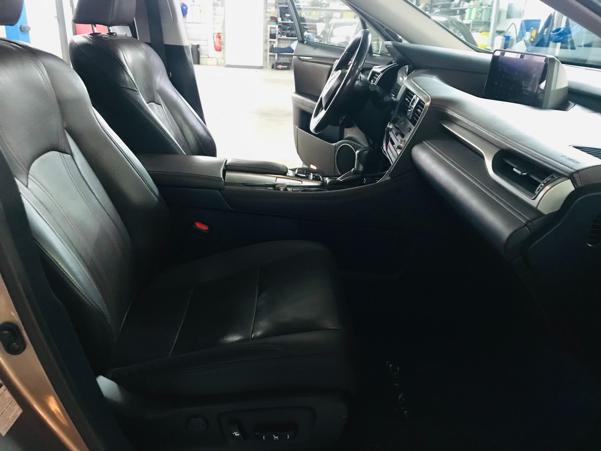 FORD Focus C-Max 1.6 Ti-VCT Ambiente-image-12