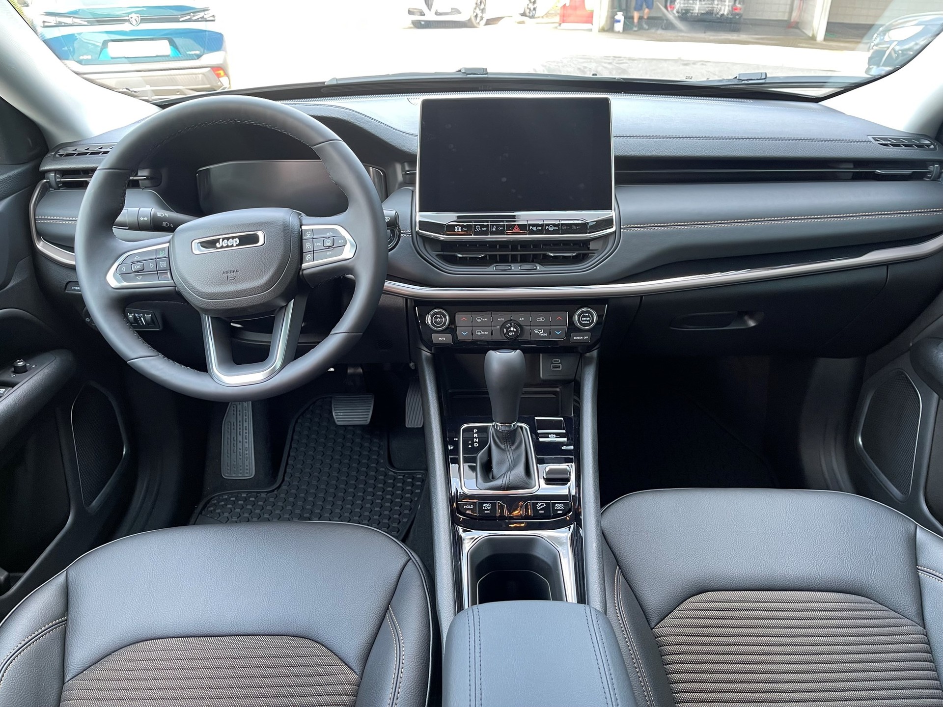 JEEP Compass 1.3 T PHEV T SOFT OUTDOOR-image-6