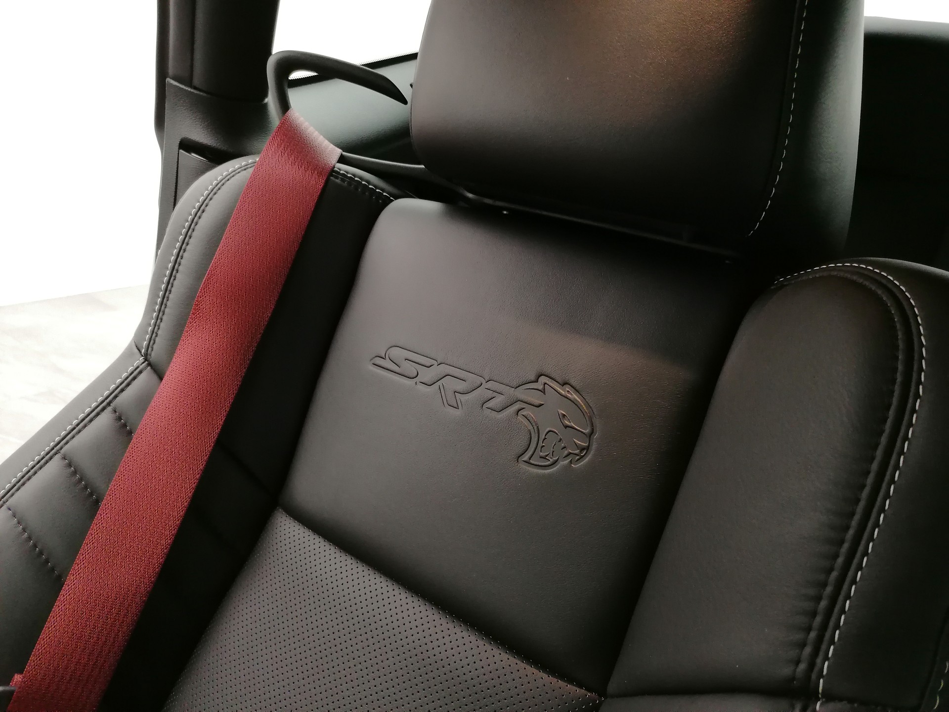 DODGE Challenger Hellcat WB Jailbreak-image-12