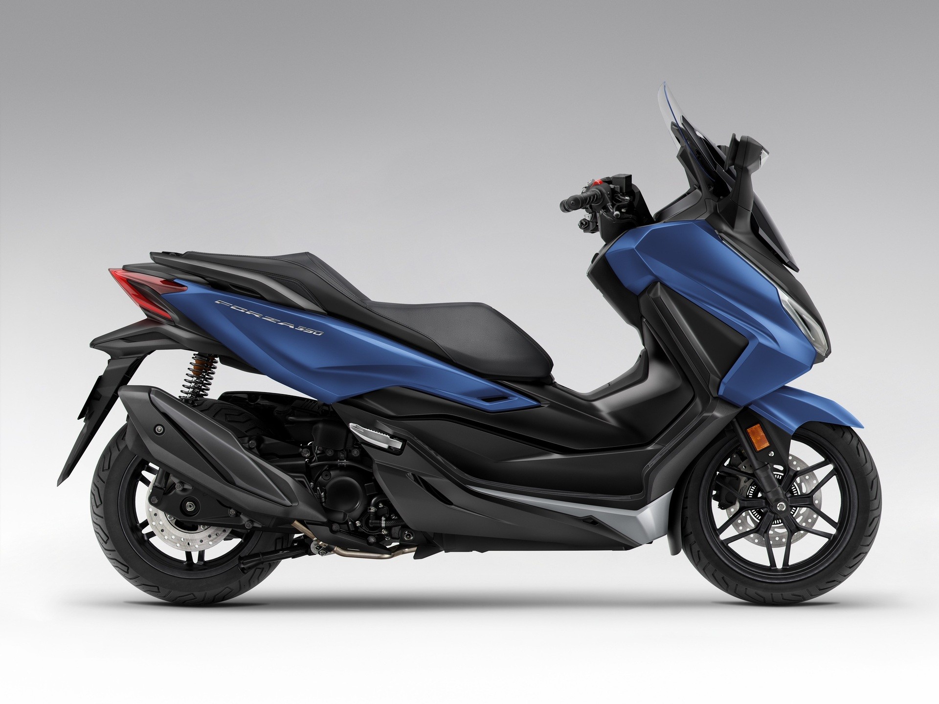 HONDA NSS 350 Smart Top Box-showroom-element-1