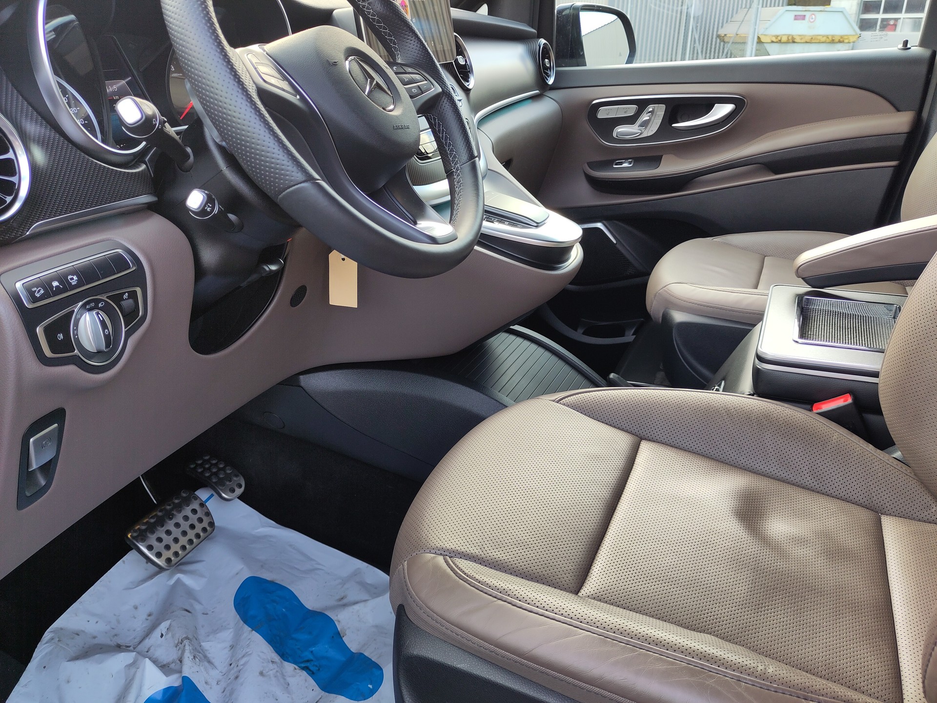 MERCEDES-BENZ V 300 d lang Avantgarde 4Matic 9G-Tronic-image-4