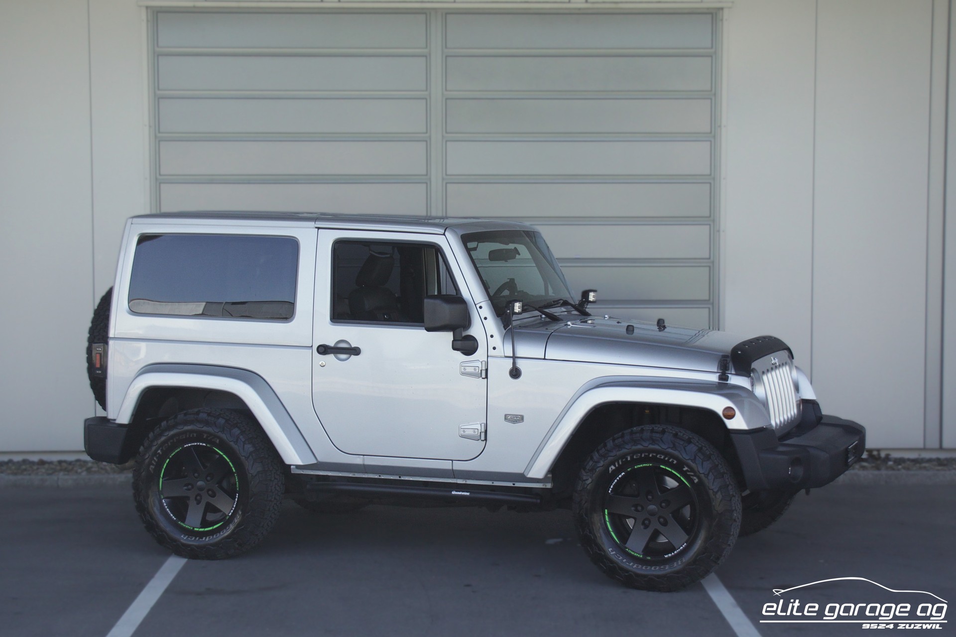 JEEP Wrangler 2.8 CRD 70th Anniversary Automatic-image-6