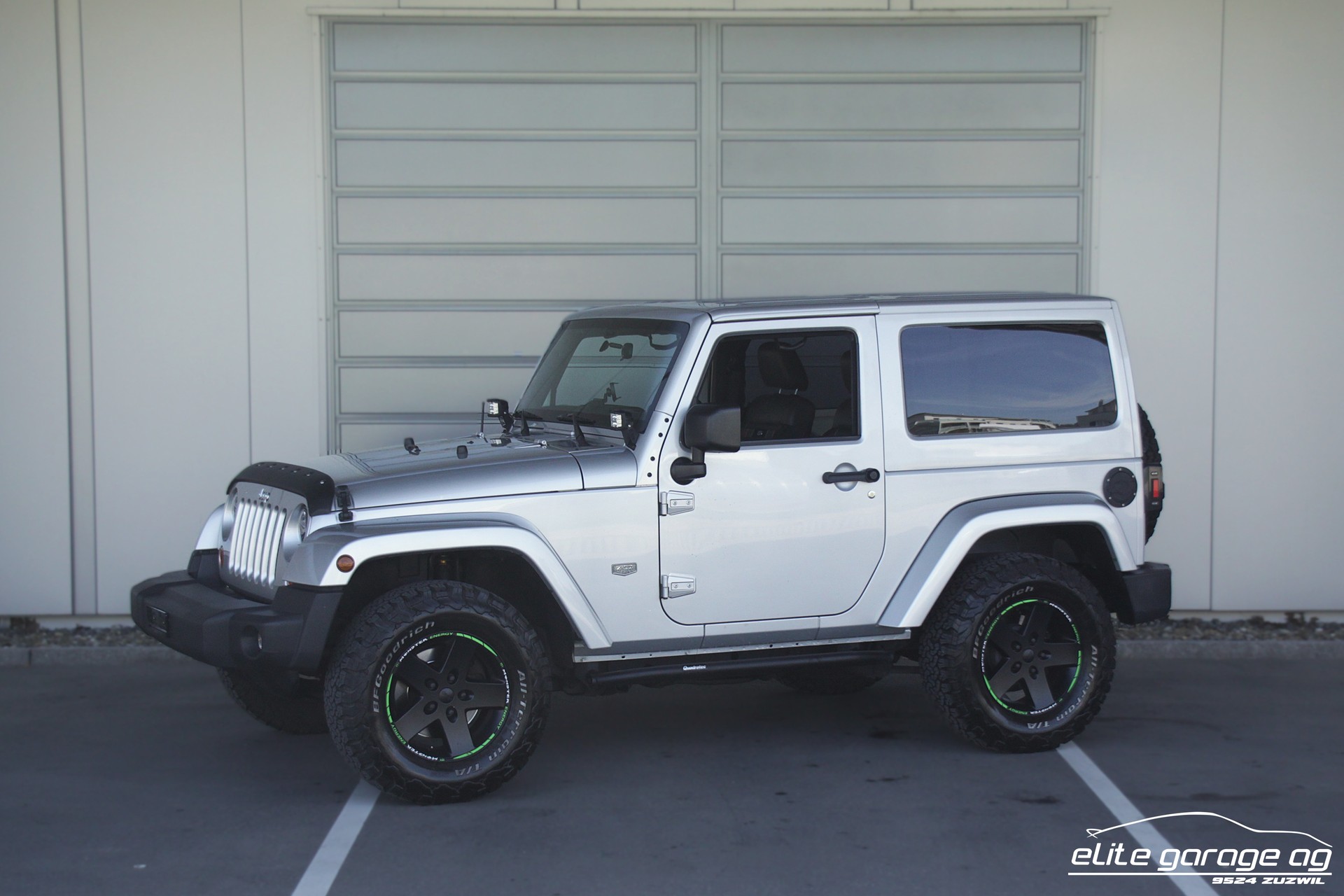 JEEP Wrangler 2.8 CRD 70th Anniversary Automatic-image-0