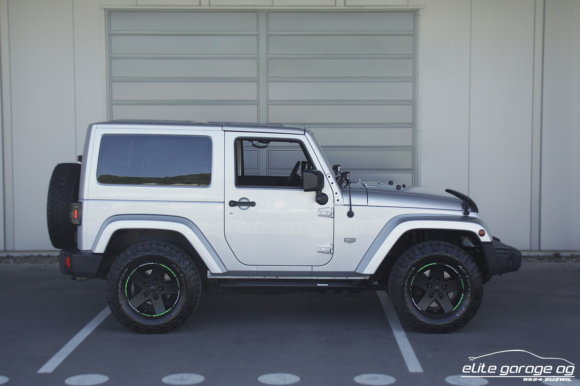 JEEP Wrangler 2.8 CRD 70th Anniversary Automatic-image-5