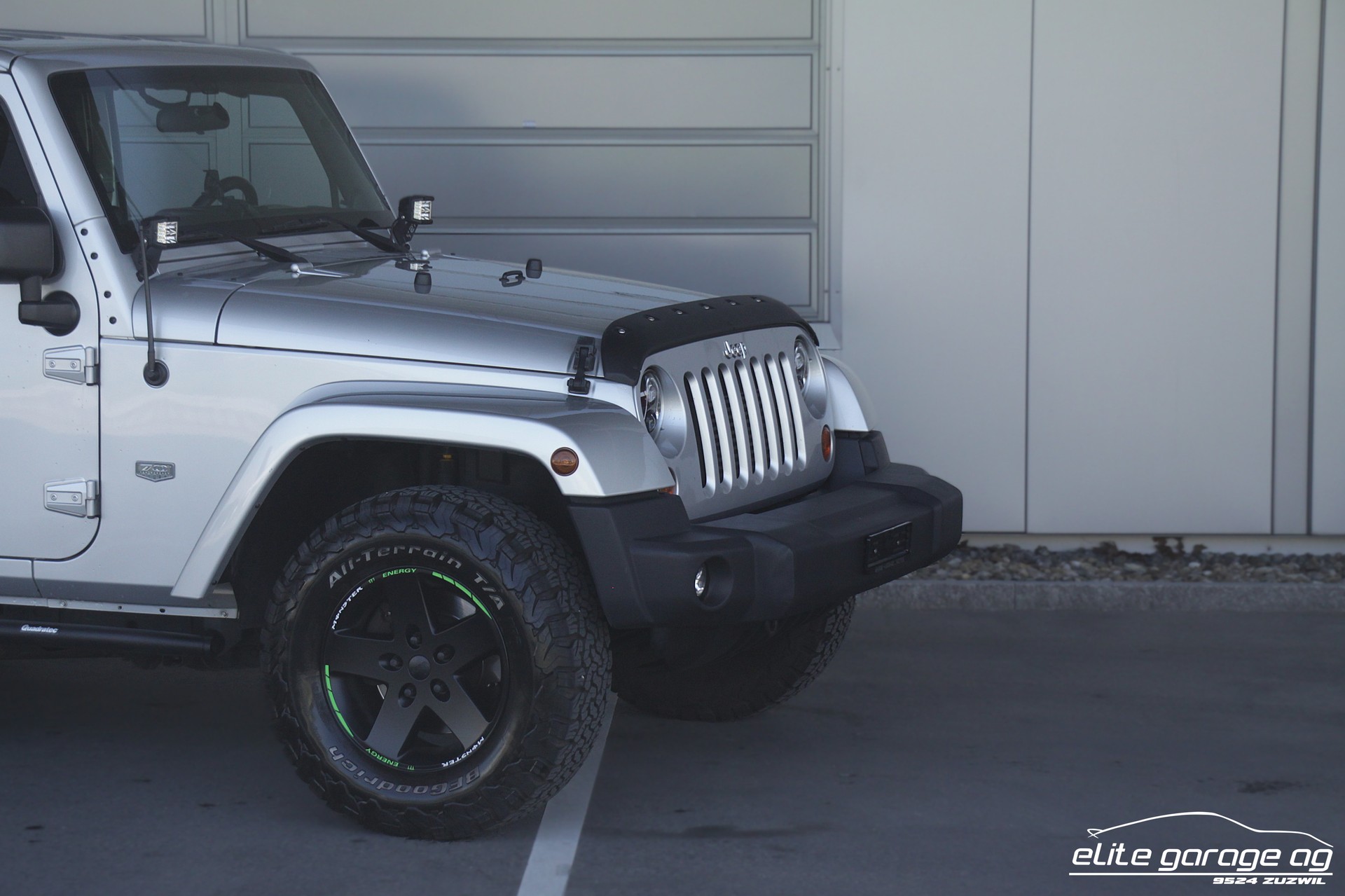 JEEP Wrangler 2.8 CRD 70th Anniversary Automatic-image-8