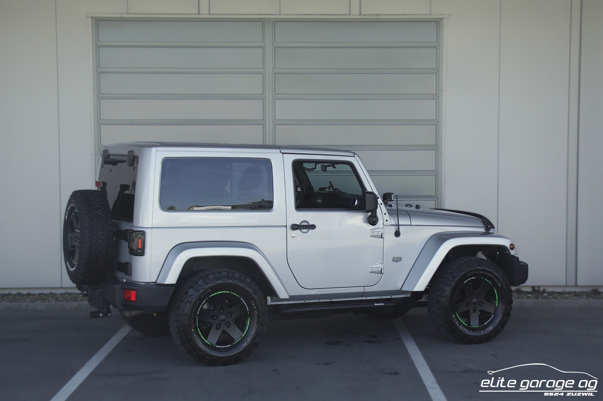 JEEP Wrangler 2.8 CRD 70th Anniversary Automatic-image-4