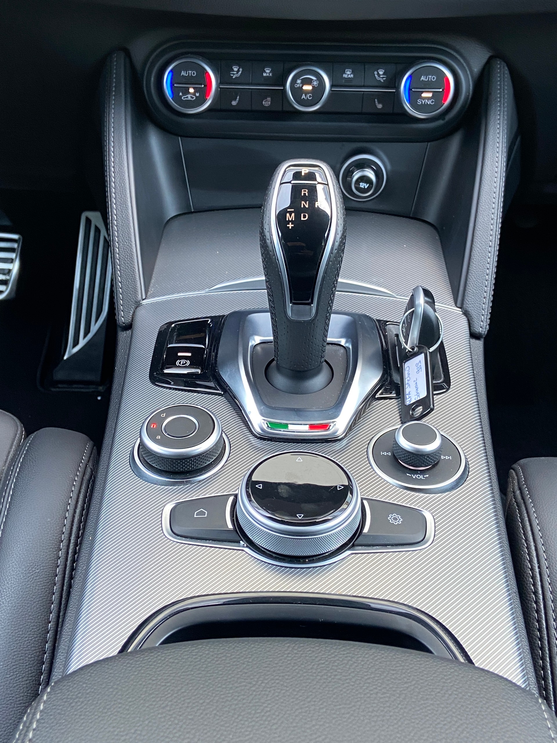 ALFA ROMEO Stelvio 2.2 JTDM Veloce Pack Premium Q4 AT8-image-10