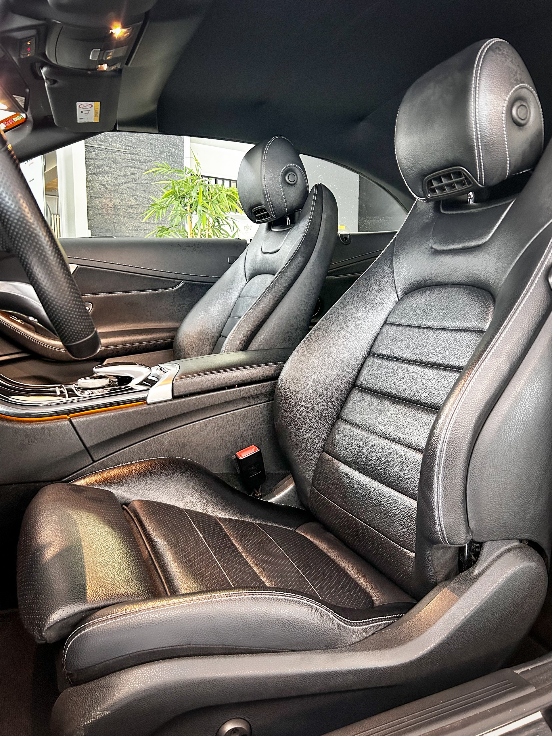 MERCEDES-BENZ C 200 Cabriolet 4Matic 9G-Tronic-image-9