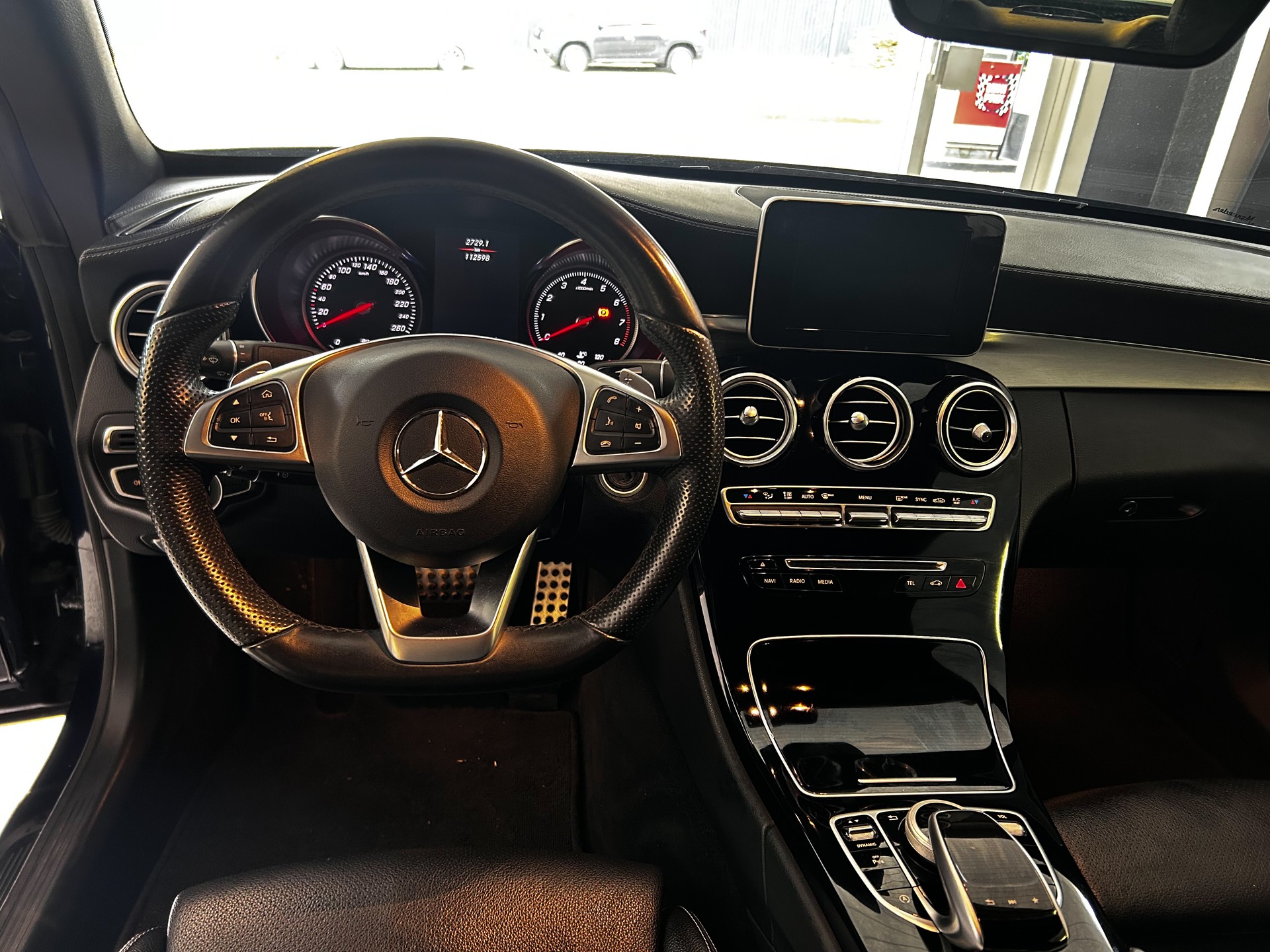 MERCEDES-BENZ C 200 Cabriolet 4Matic 9G-Tronic-image-8