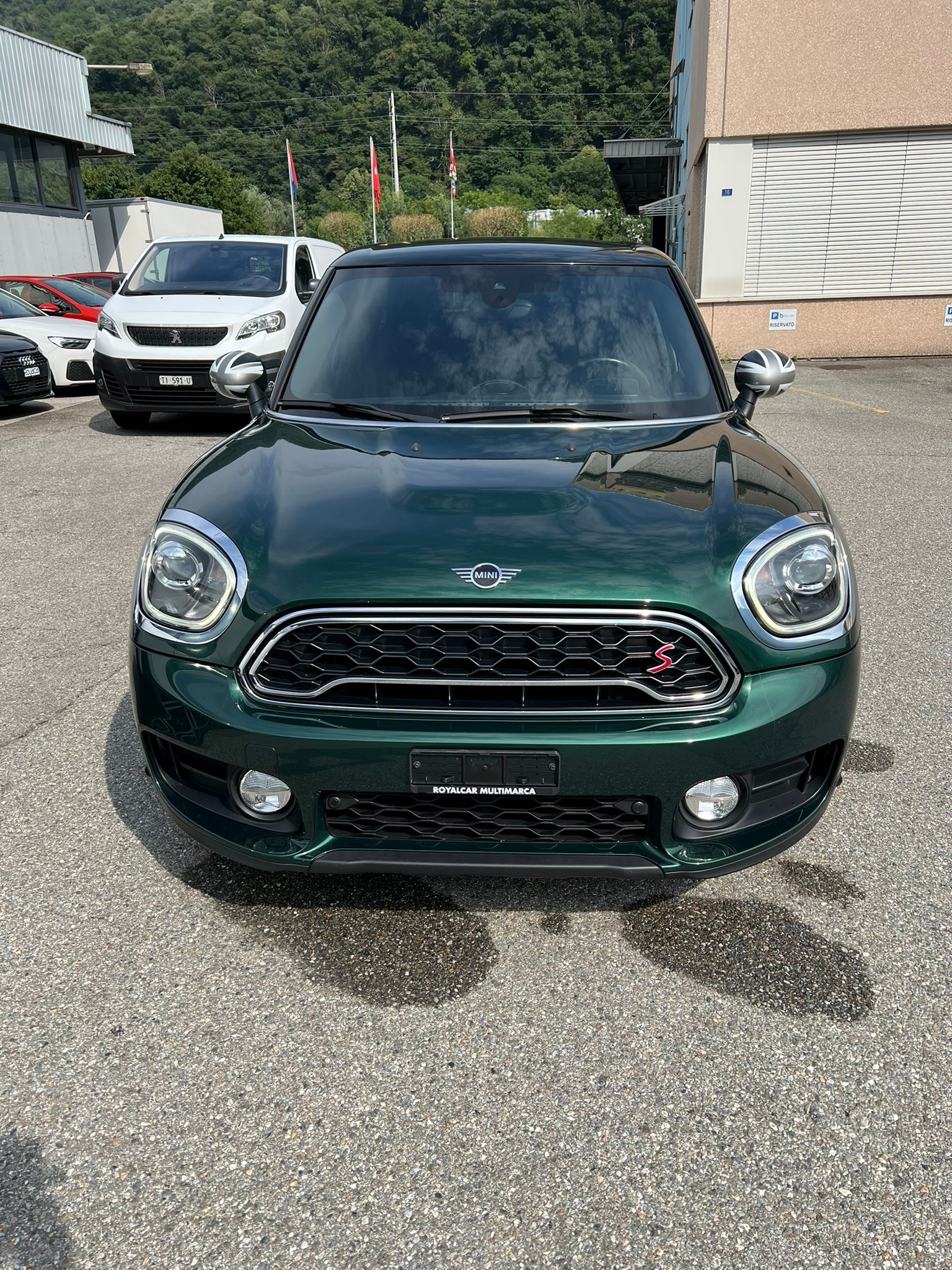 MINI COUNTRYMAN-image-2