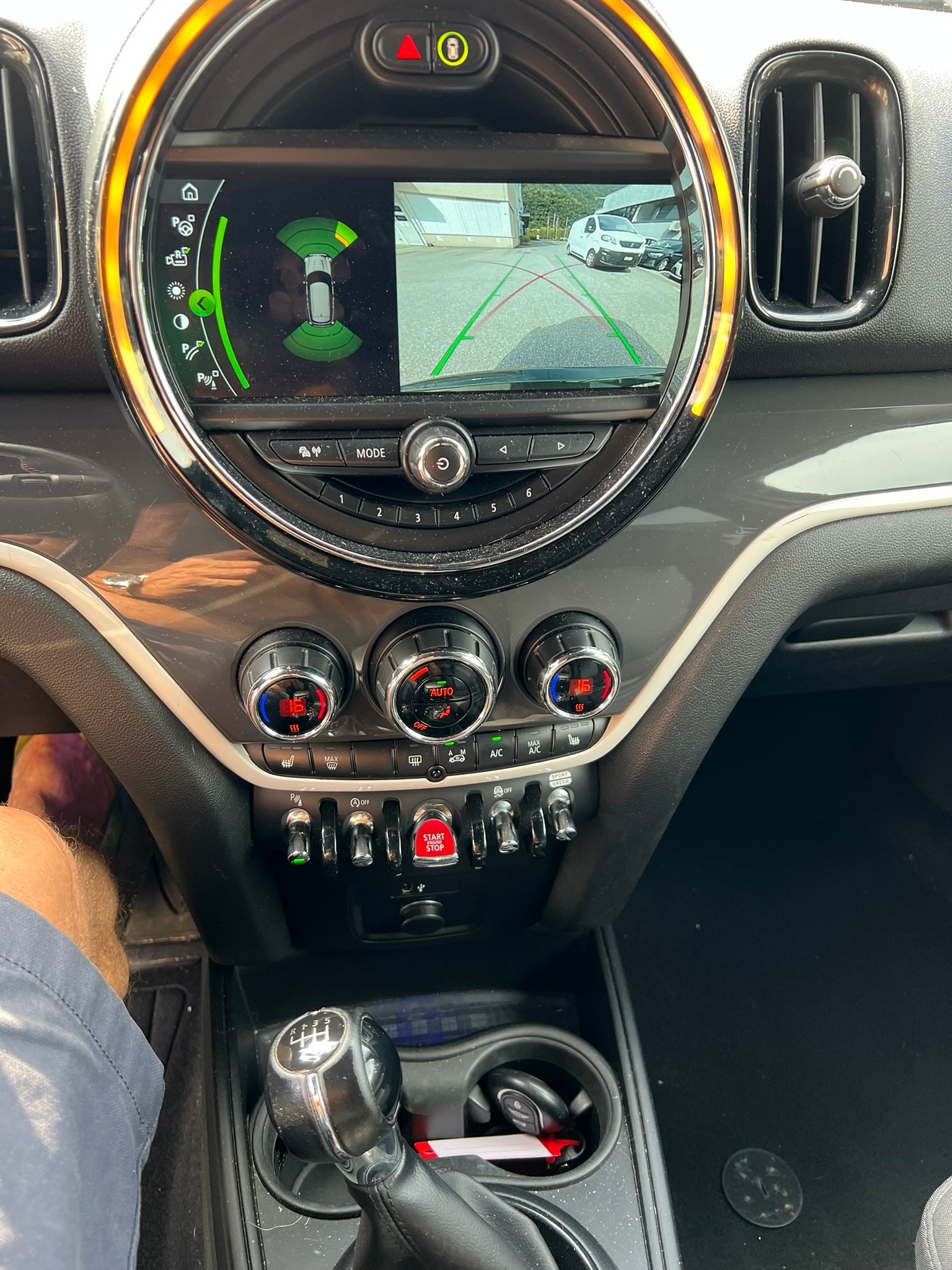 MINI COUNTRYMAN-image-7