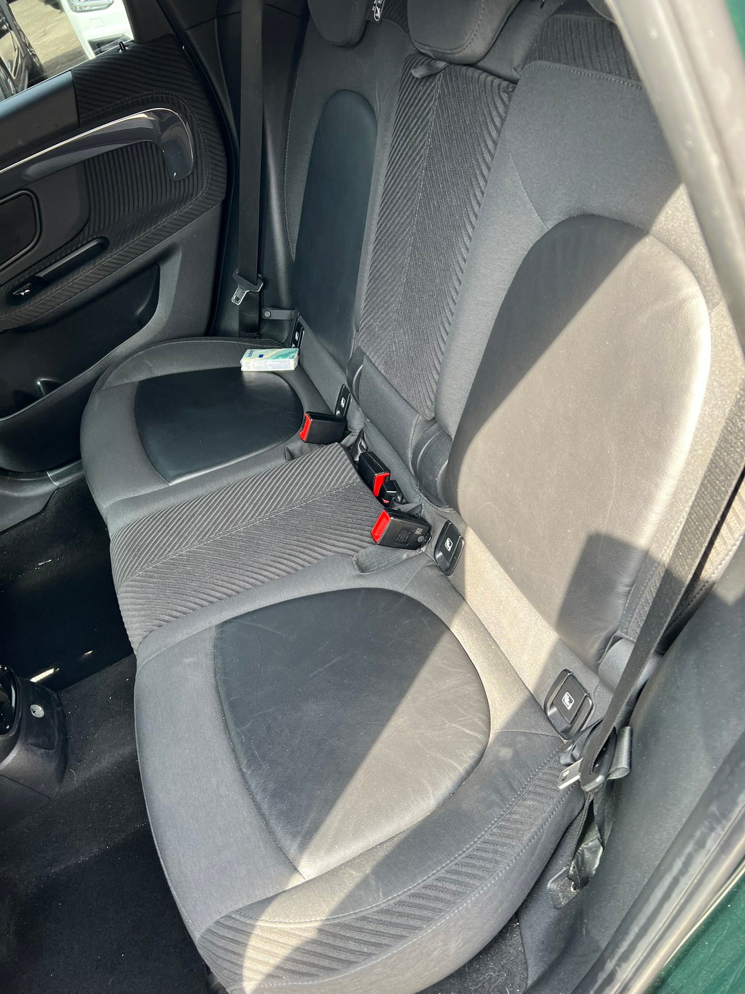 MINI COUNTRYMAN-image-9