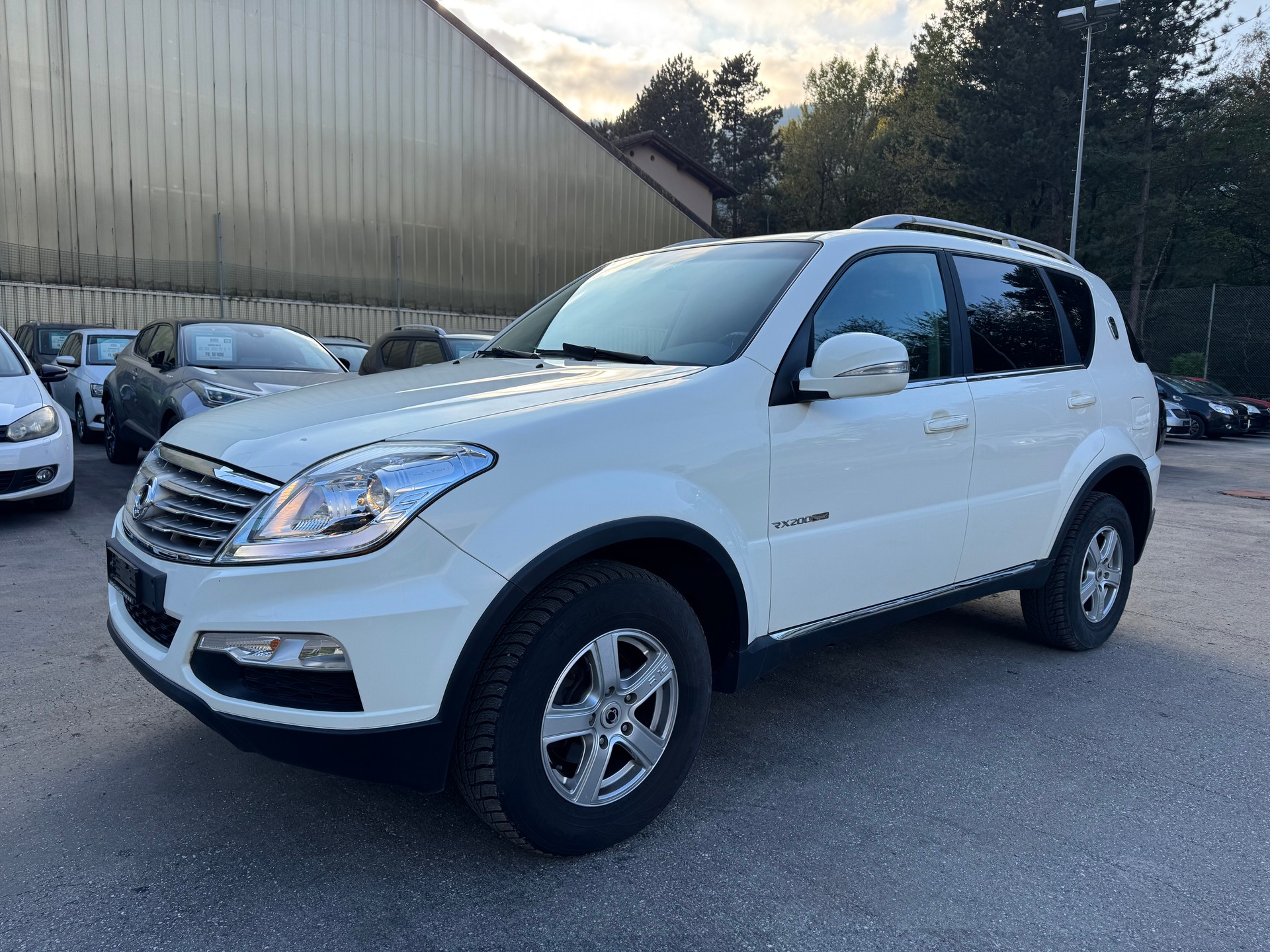 KGM-SsangYong Rexton RX200 e-XDi Sapphire 4WD Automatic-image-8