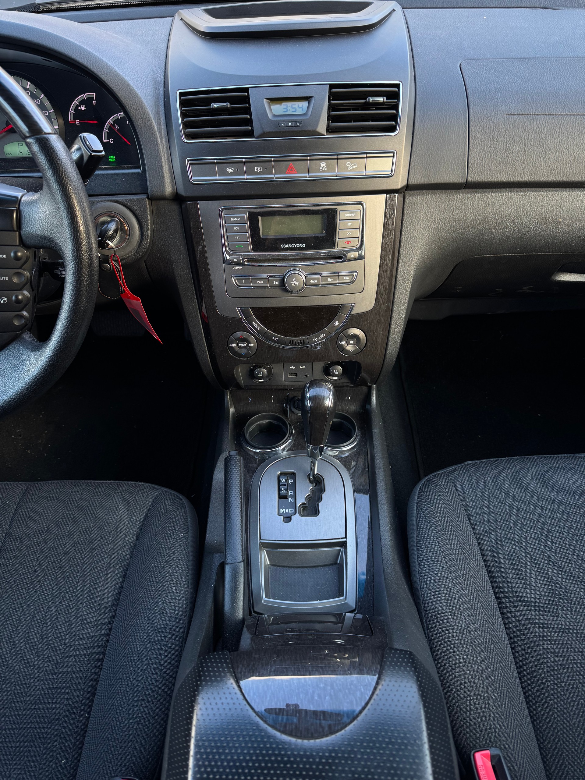 KGM-SsangYong Rexton RX200 e-XDi Sapphire 4WD Automatic-image-14