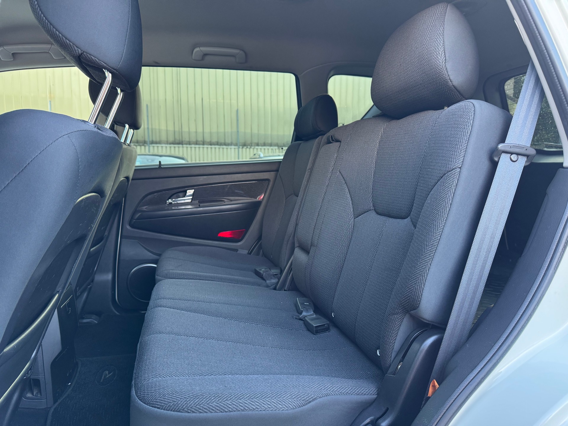 KGM-SsangYong Rexton RX200 e-XDi Sapphire 4WD Automatic-image-11