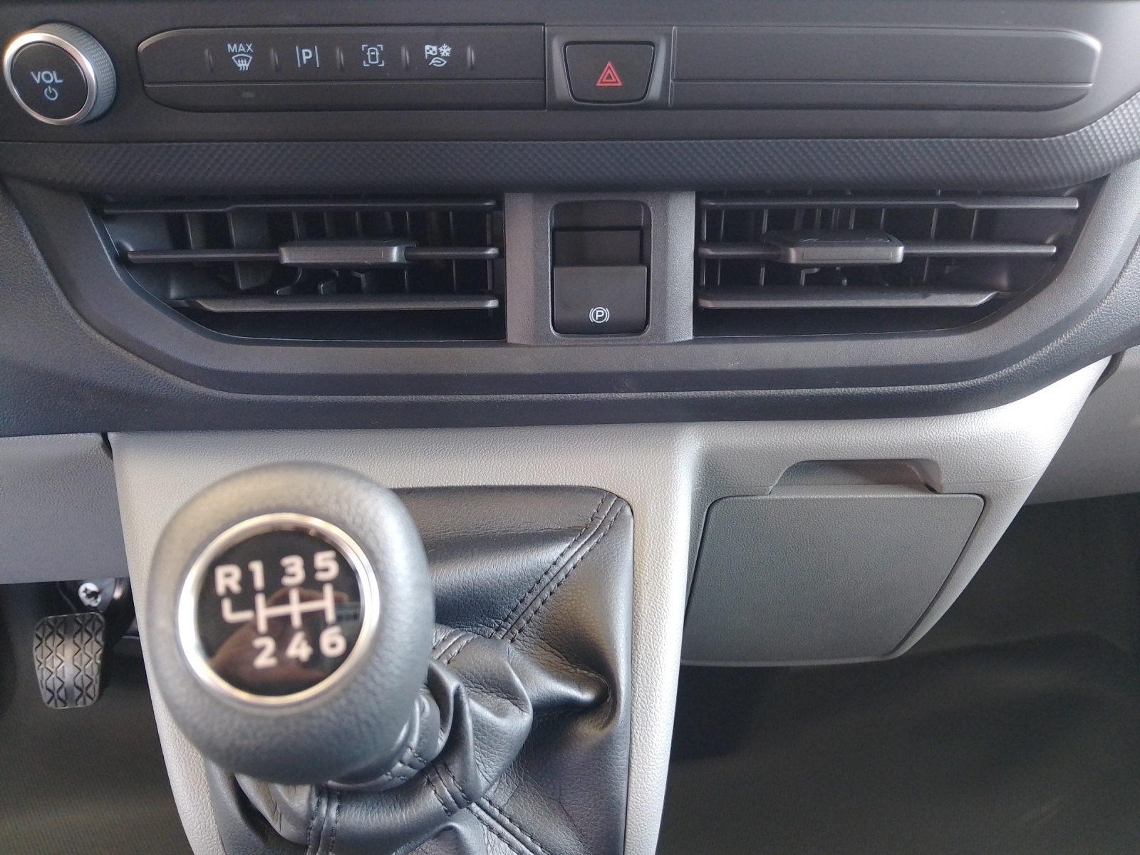 FORD Transit Custom Van 320 L1 2.0 EcoBlue 136 Trend-image-7