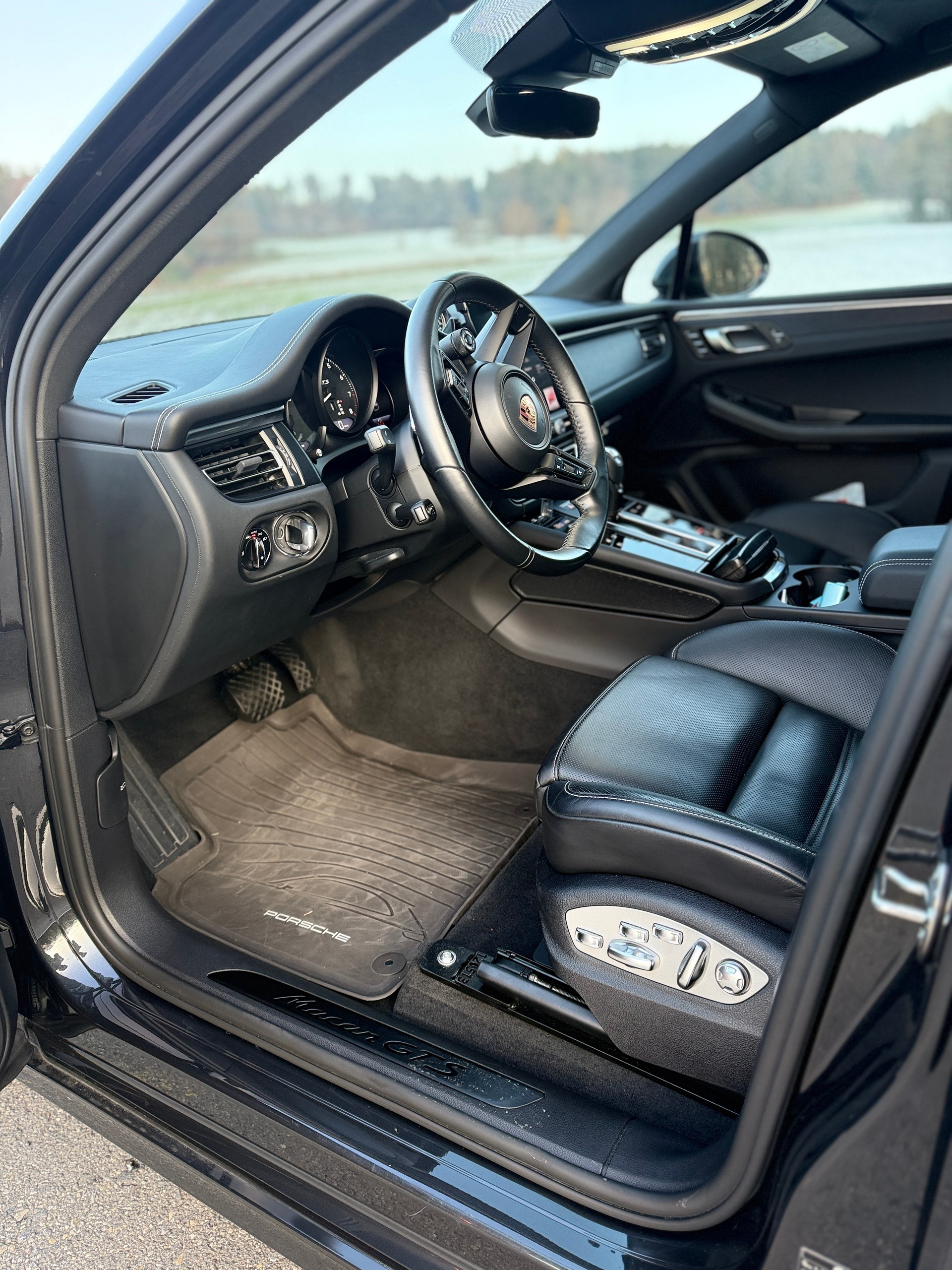 PORSCHE Macan GTS PDK-image-3