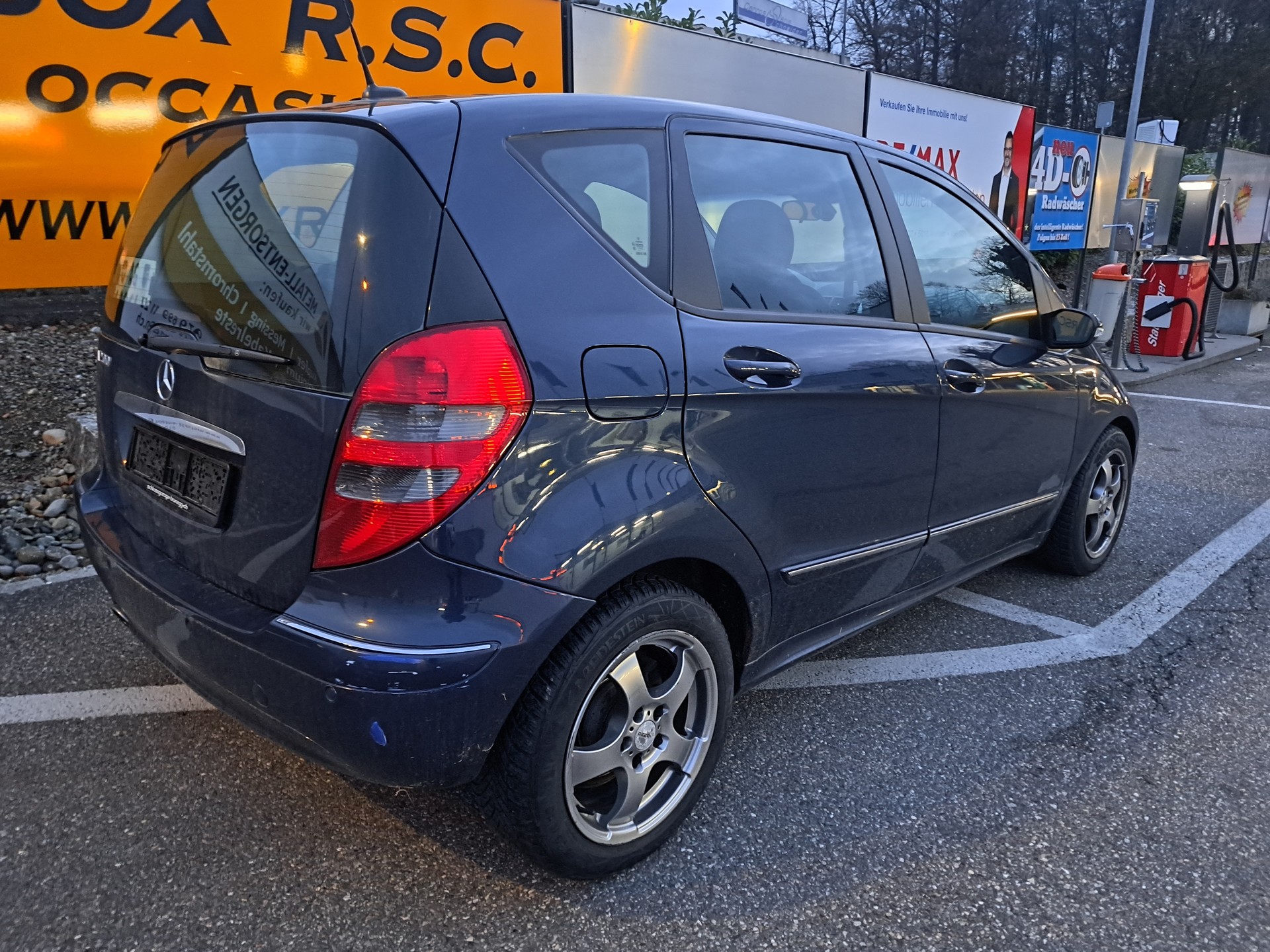 MERCEDES-BENZ A 200 Avantgarde-image-1