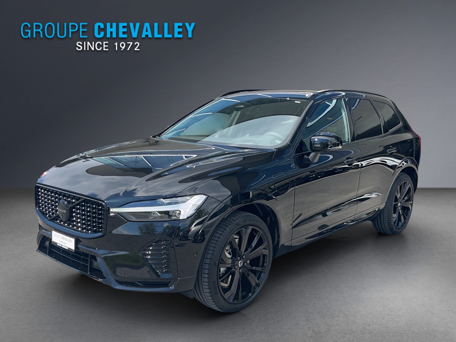 VOLVO XC60 T8 eAWD PluginHybrid Black Edition Geartronic-image-0