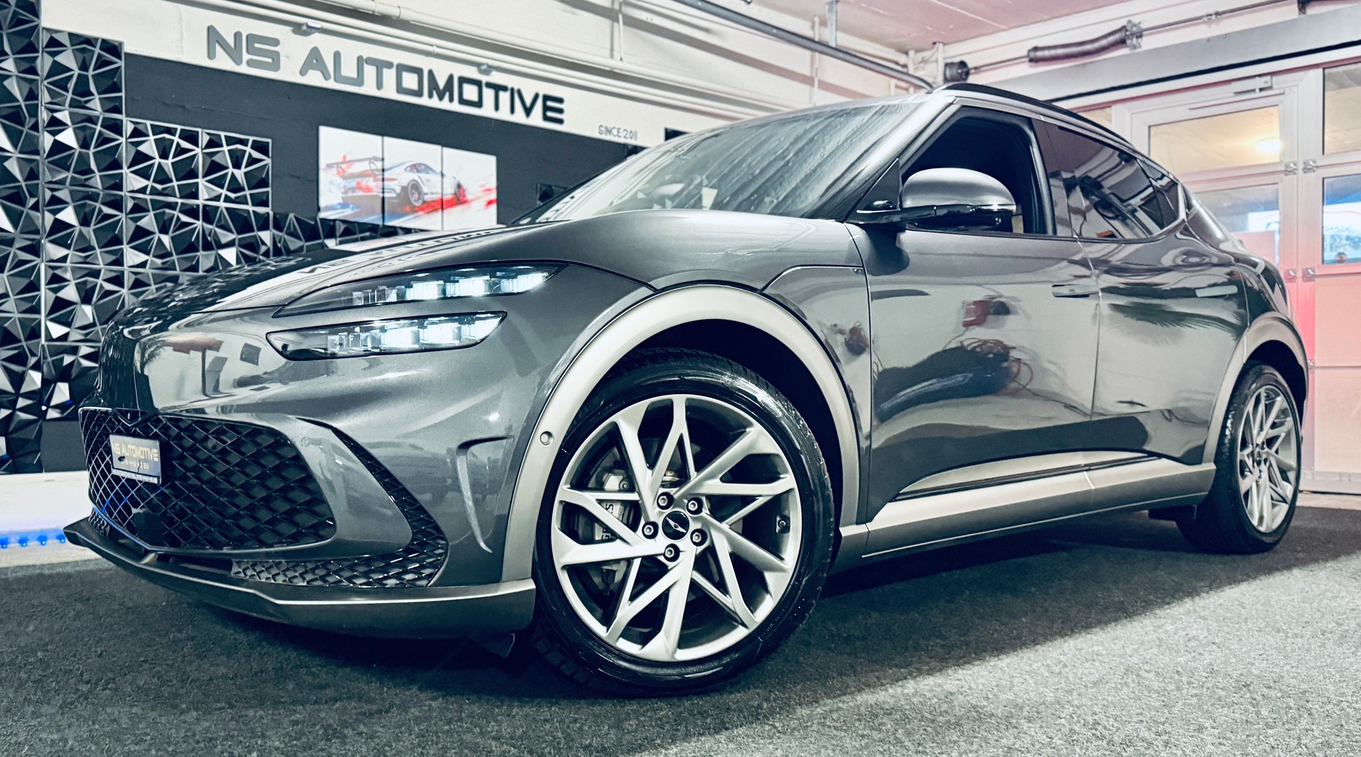 GENESIS GV60 77.4 kWh Sport AWD-image-6