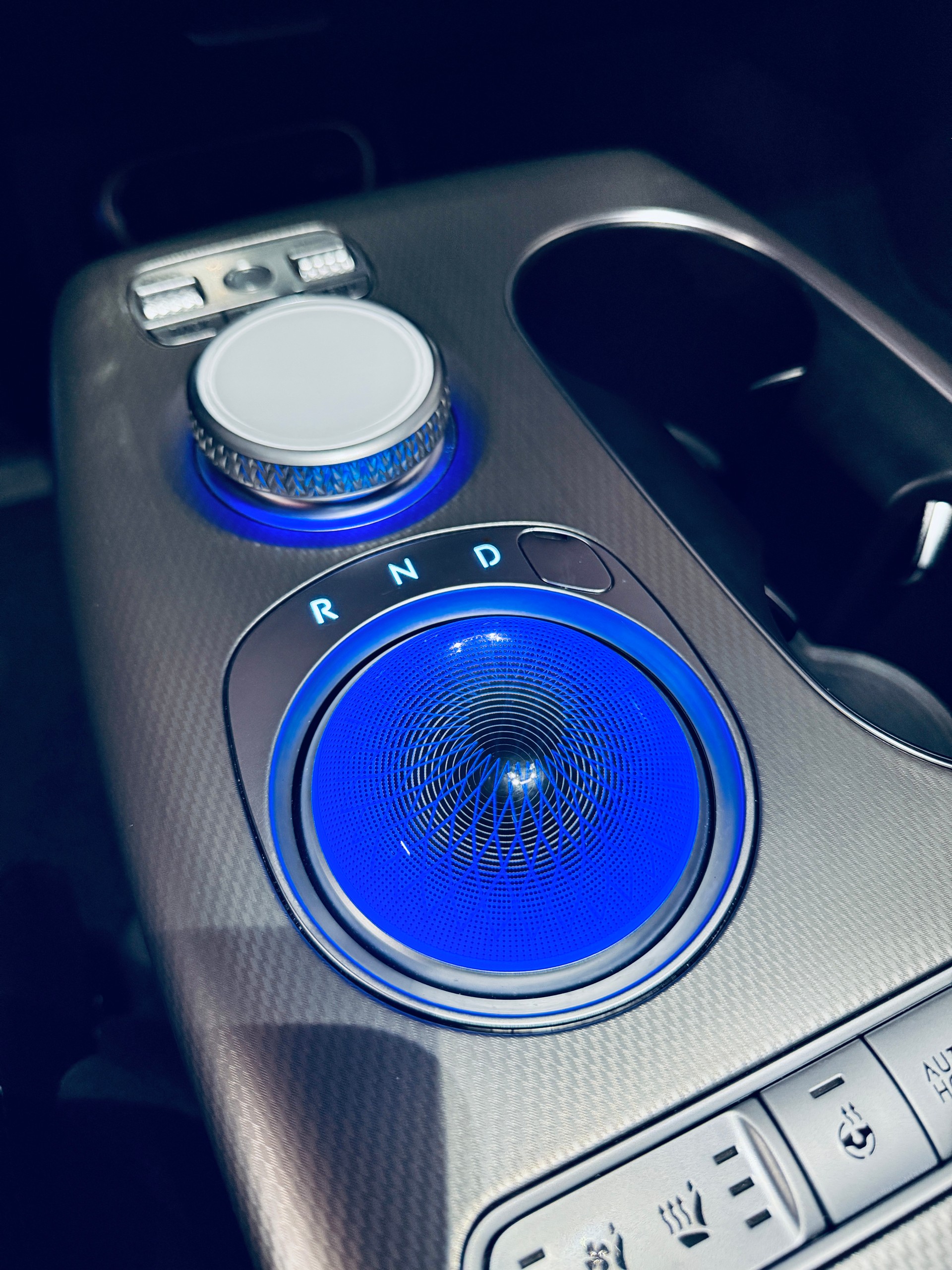 GENESIS GV60 77.4 kWh Sport AWD-image-19