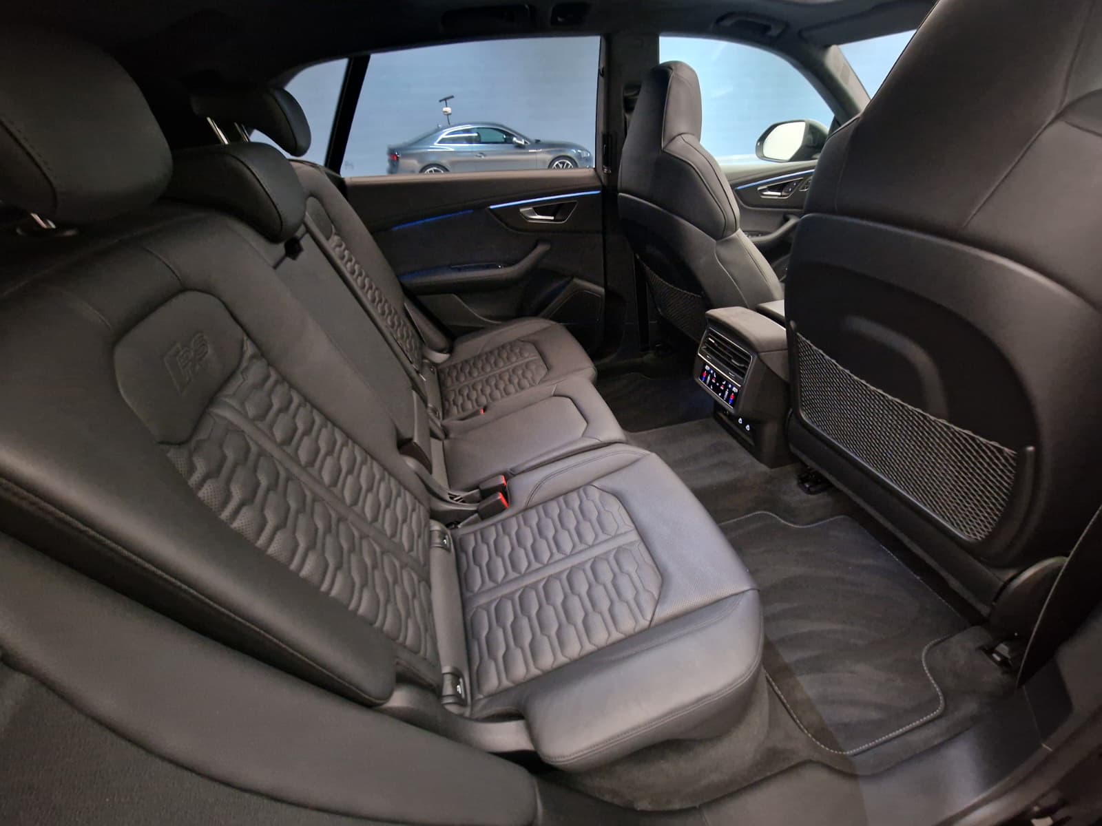 AUDI RSQ8 quattro tiptronic-image-14