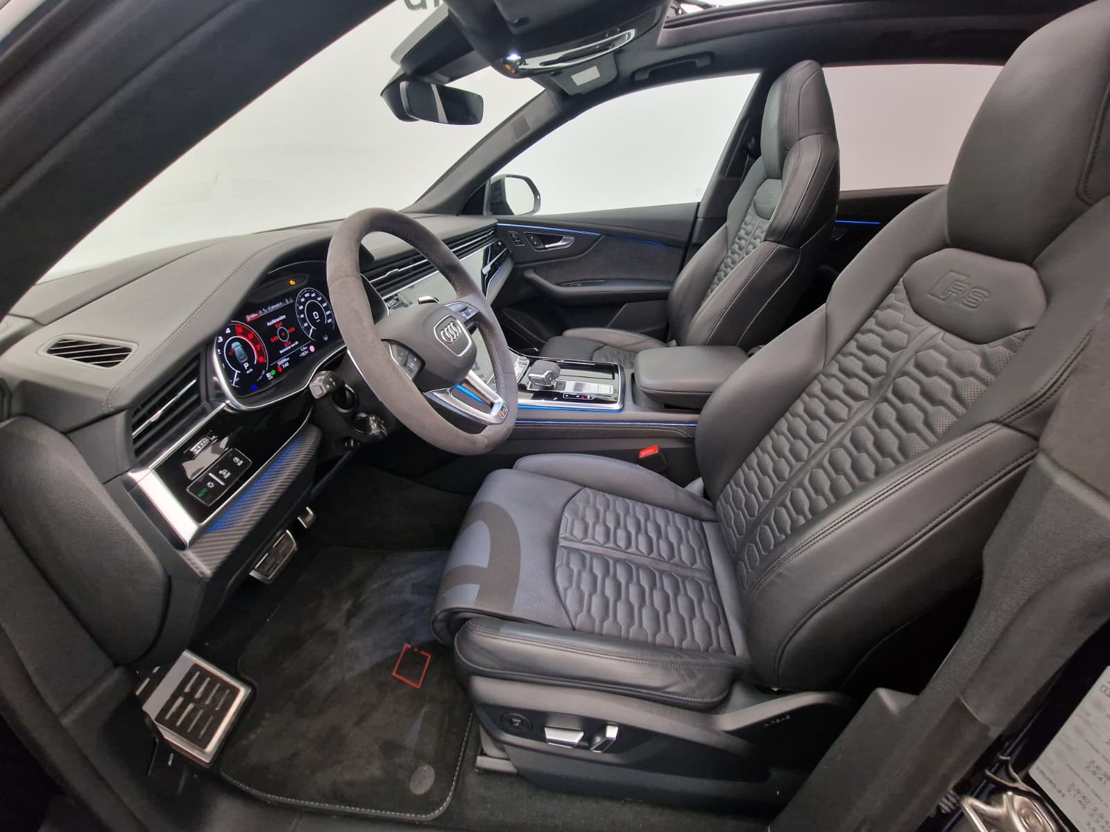 AUDI RSQ8 quattro tiptronic-image-10