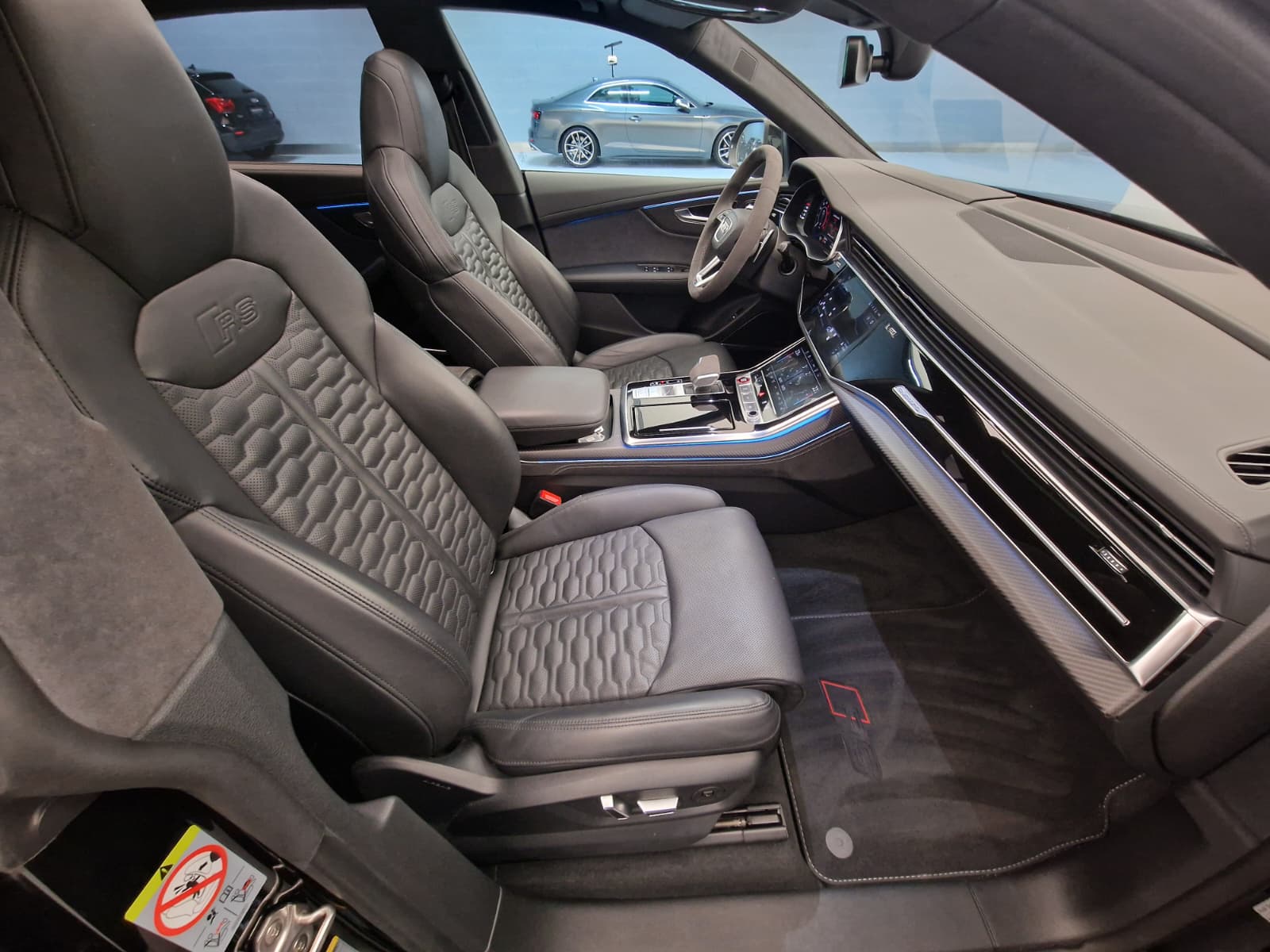 AUDI RSQ8 quattro tiptronic-image-11