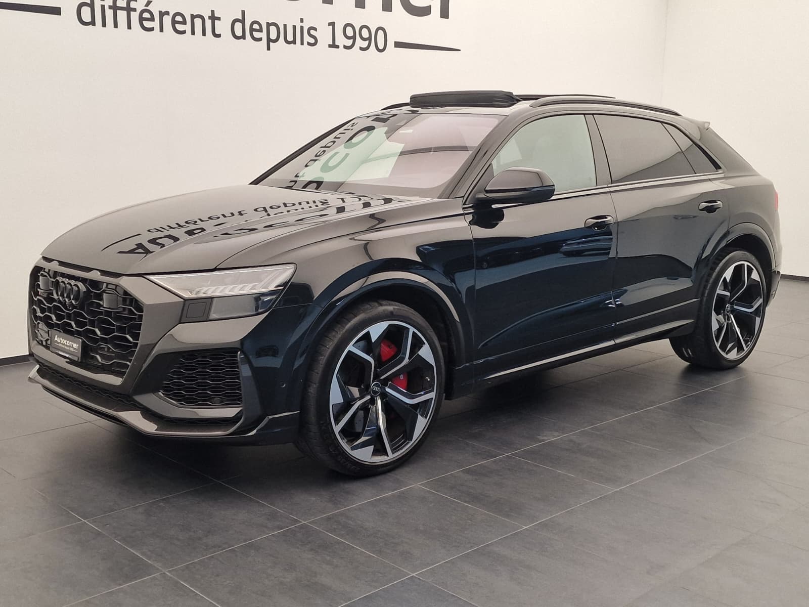 AUDI RSQ8 quattro tiptronic-showroom-element-2