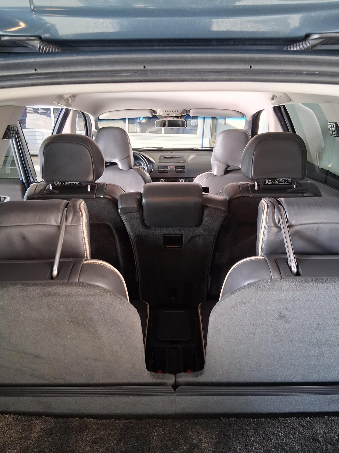 VOLVO XC90 2.4D5 Executive 7P. AWD-image-8