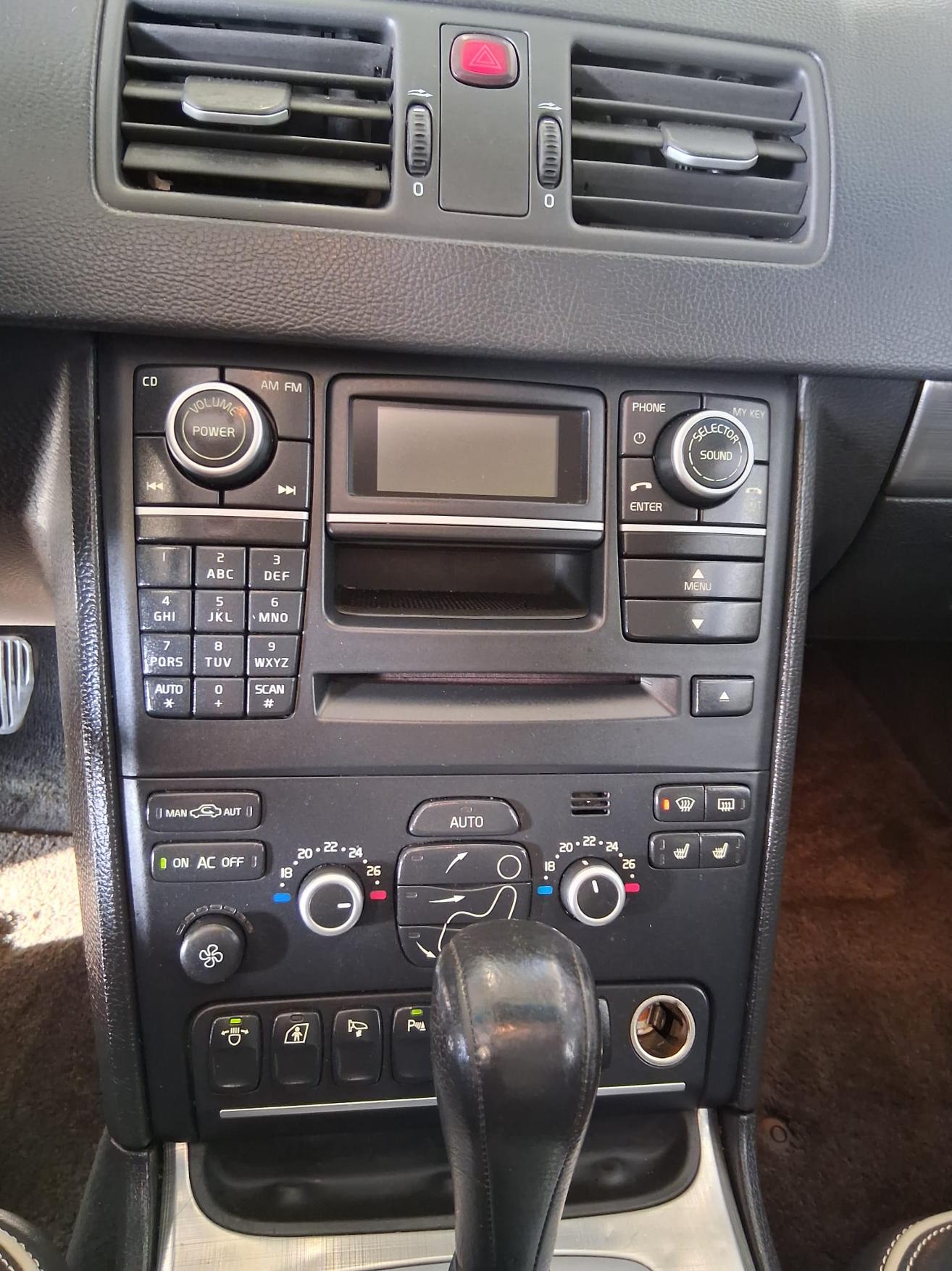 VOLVO XC90 2.4D5 Executive 7P. AWD-image-15
