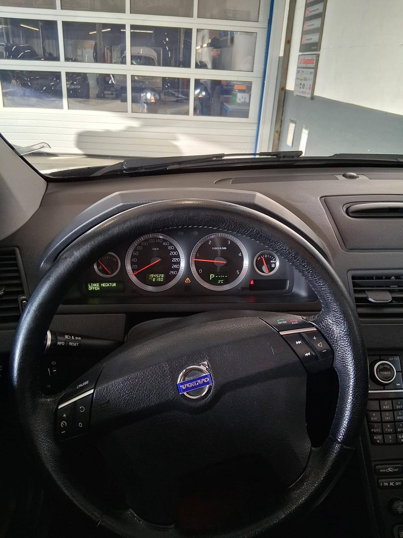 VOLVO XC90 2.4D5 Executive 7P. AWD-image-12