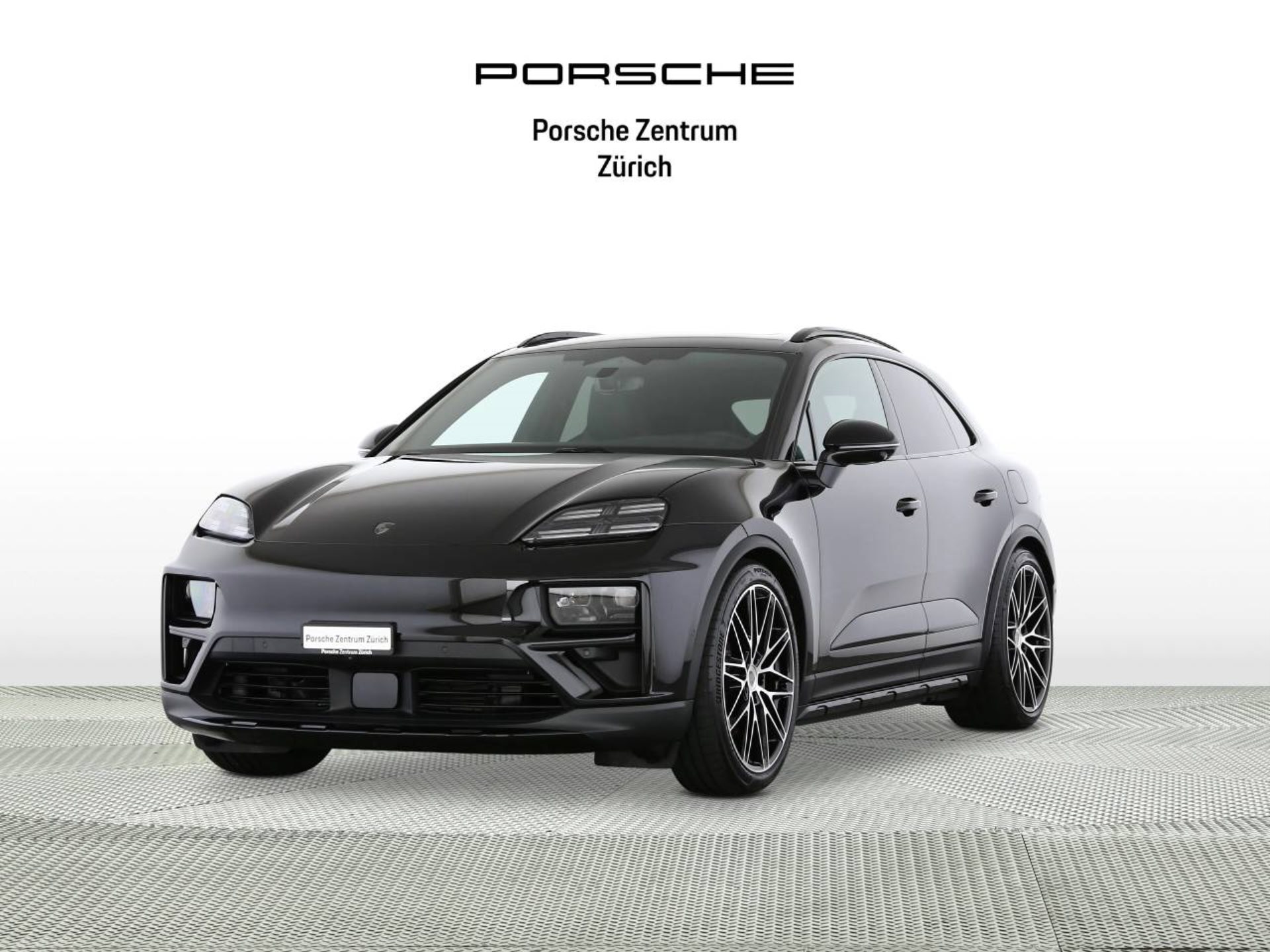 PORSCHE Macan Turbo-image-0