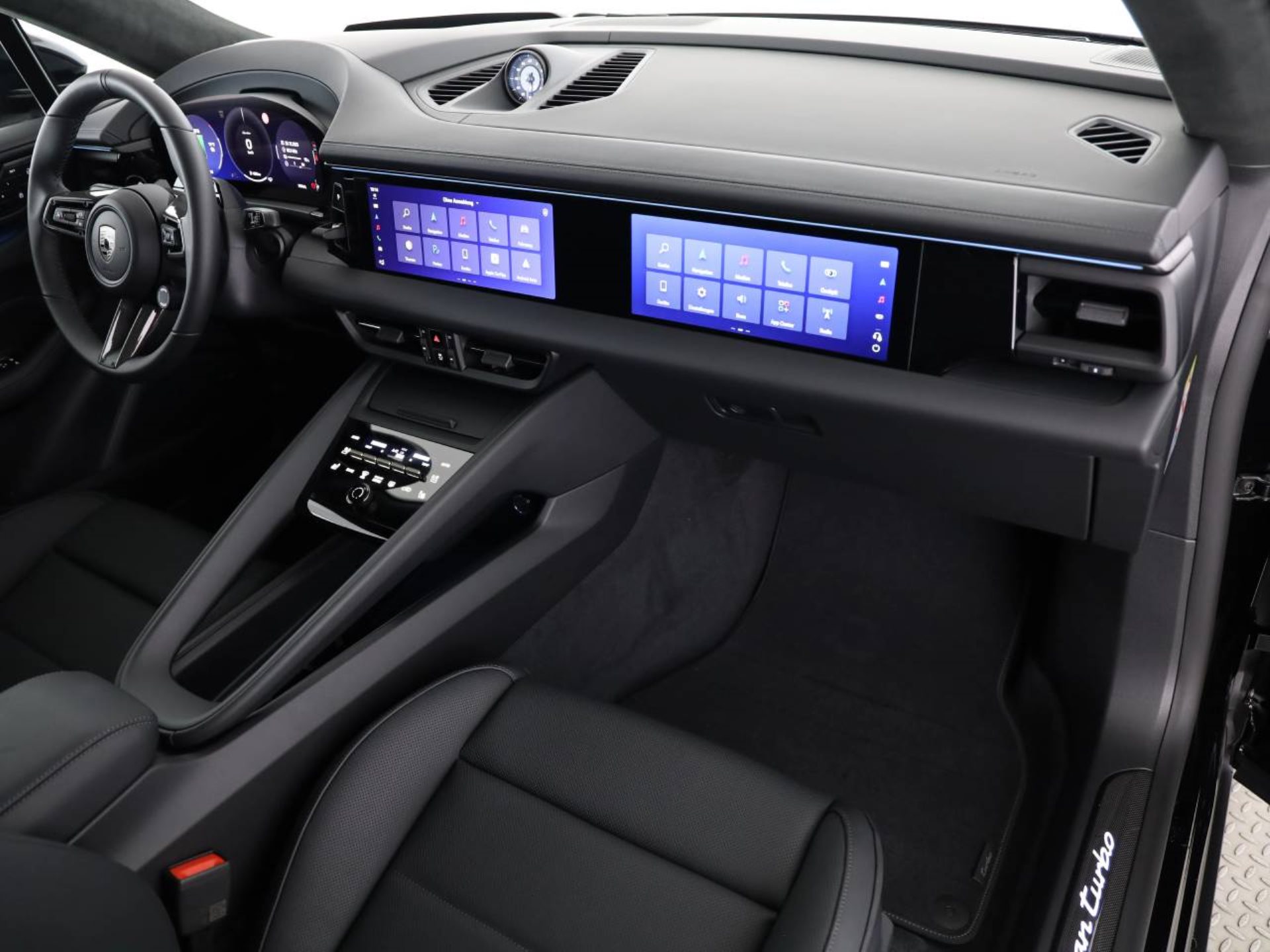 PORSCHE Macan Turbo-image-10