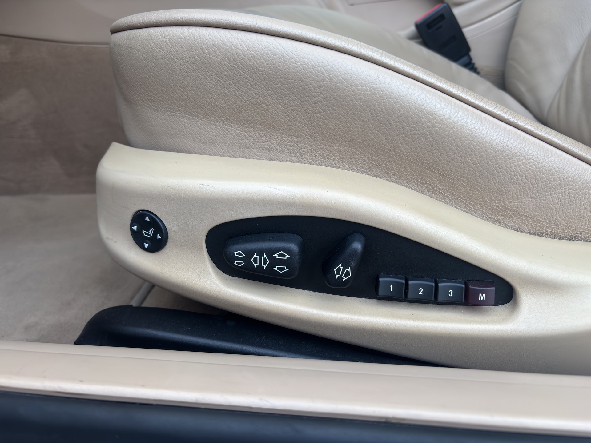 BMW 3er Reihe E46 Coupé 330Ci-image-14
