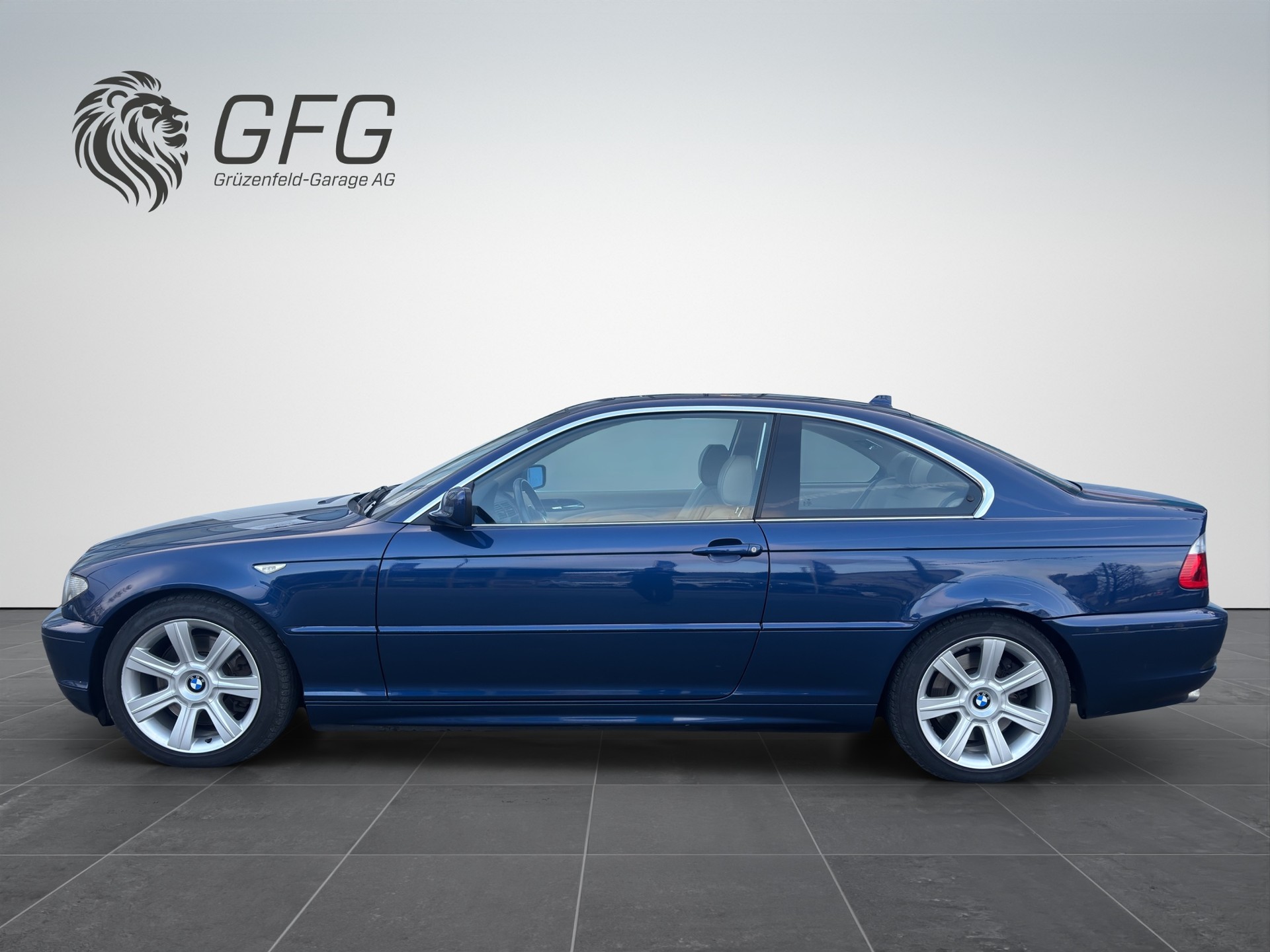 BMW 3er Reihe E46 Coupé 330Ci-image-2