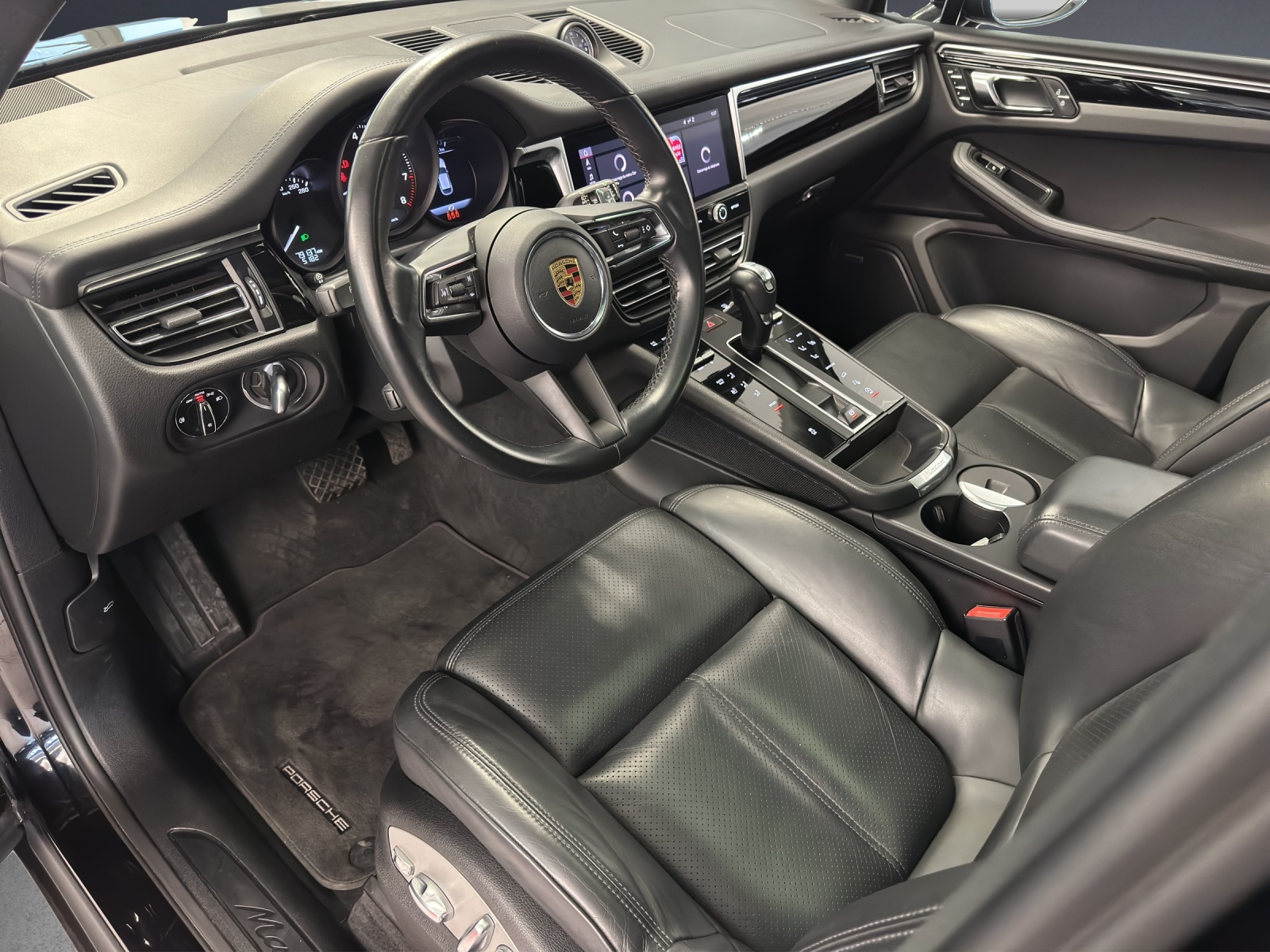 PORSCHE Macan PDK-image-5