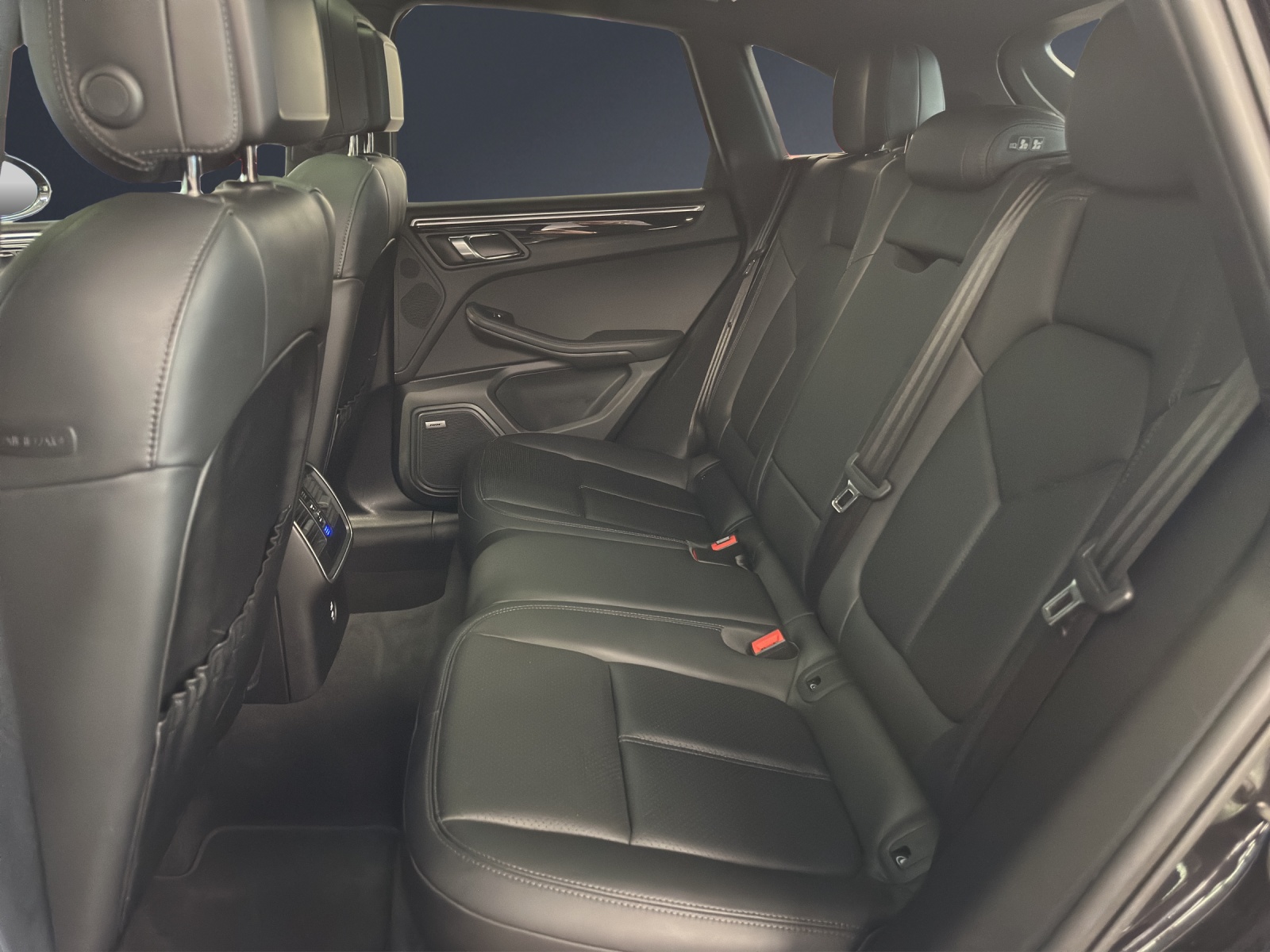 PORSCHE Macan PDK-image-11