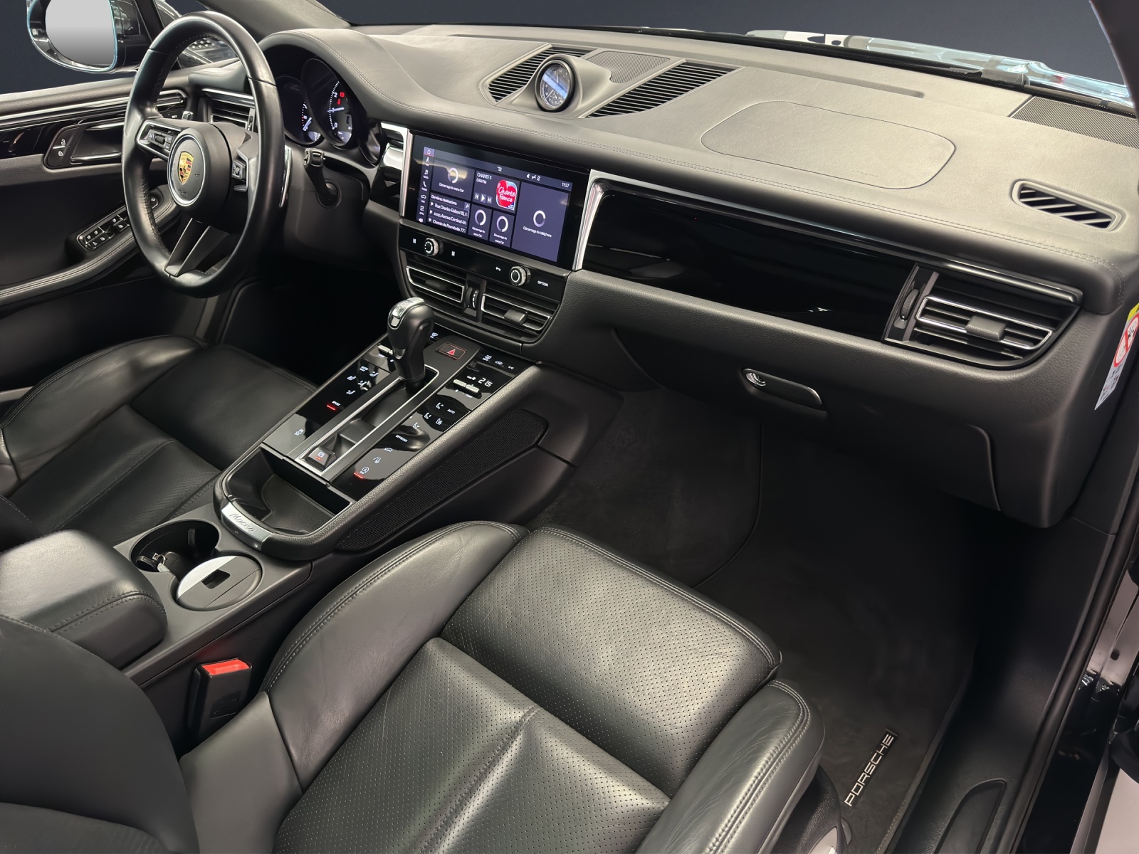 PORSCHE Macan PDK-image-6