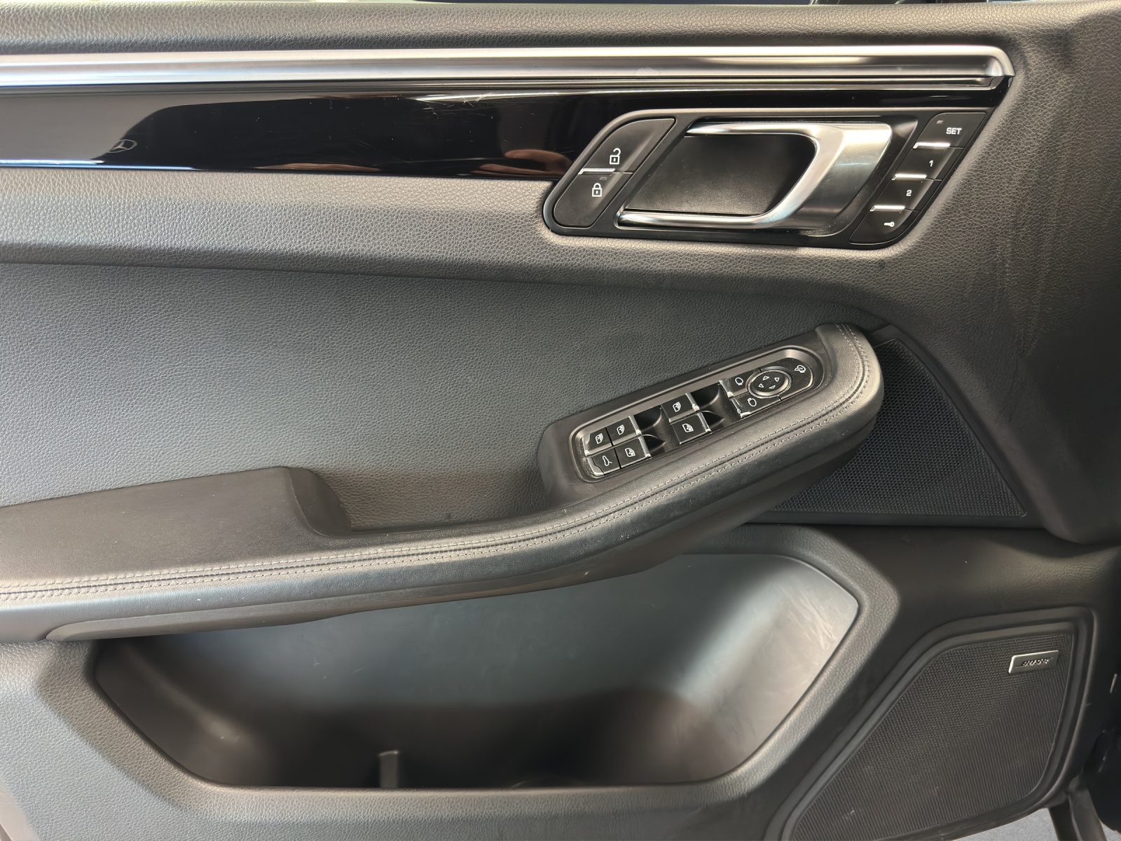 PORSCHE Macan PDK-image-9