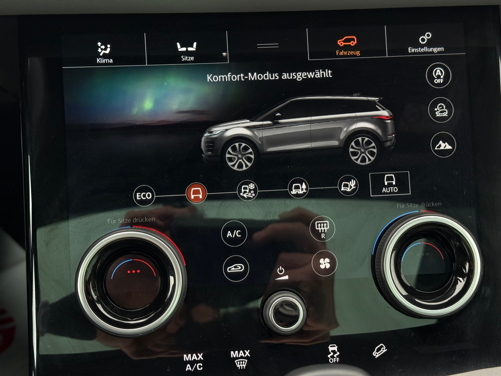 LAND ROVER Range Rover Evoque R-Dyn First Edi P 250 HSE AT9-image-19