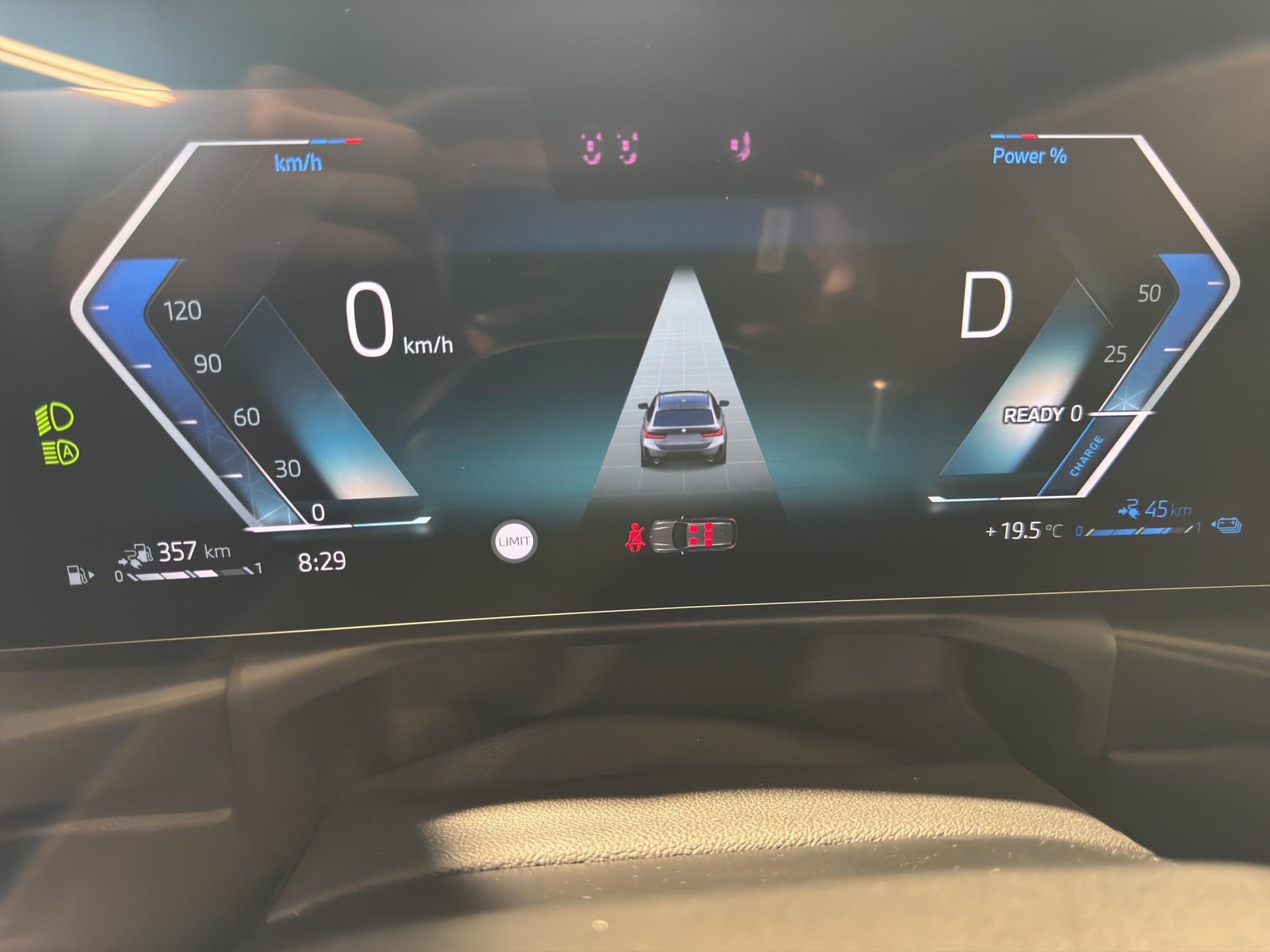 BMW 330e xDrive M Sport Touring M Sport-image-13
