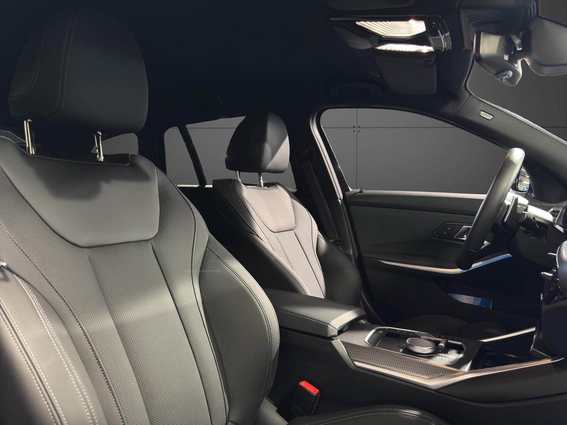 BMW 330e xDrive M Sport Touring M Sport-image-18