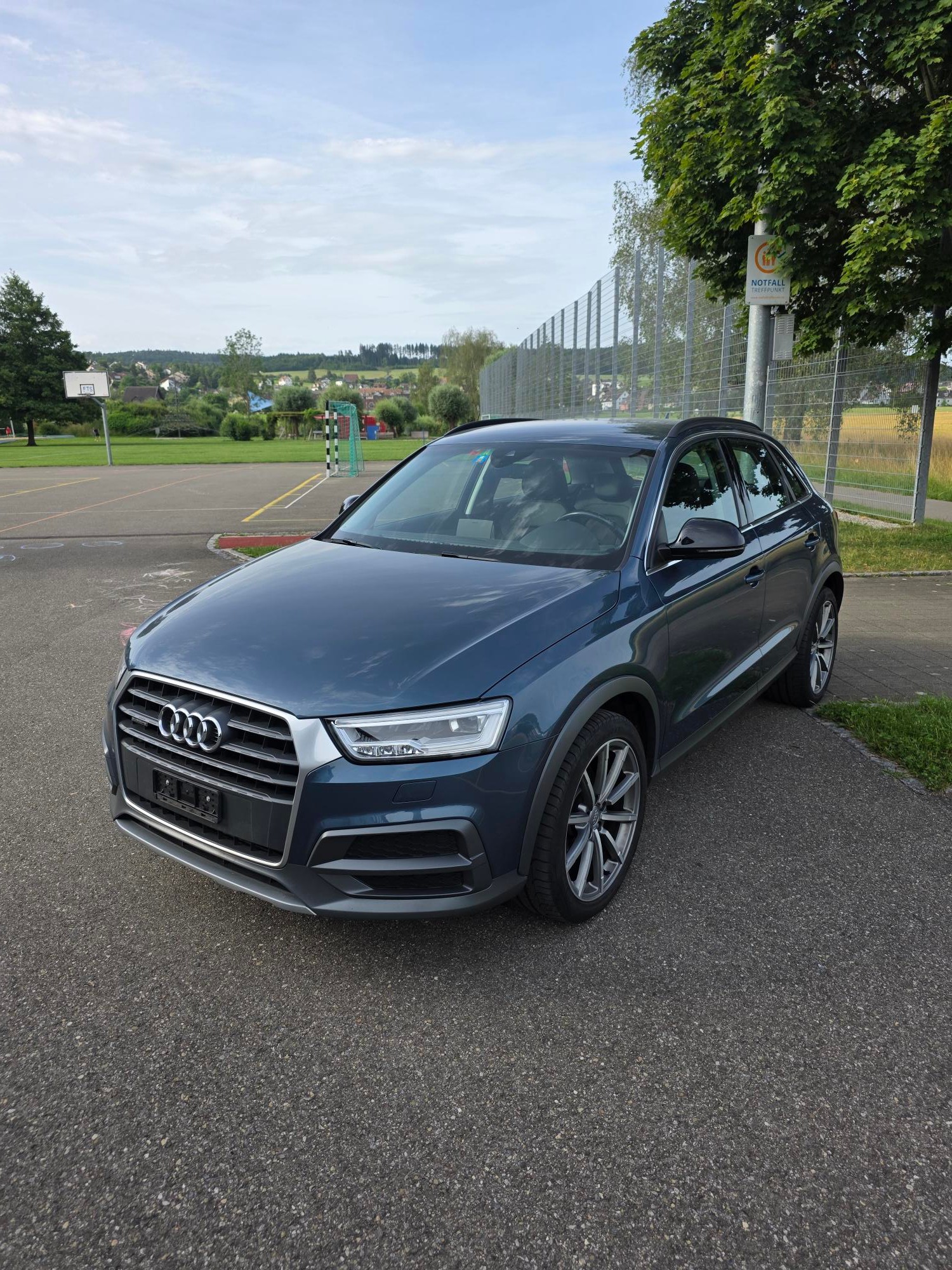 AUDI Q3 2.0 TFSI sport quattro S-tronic-image-2