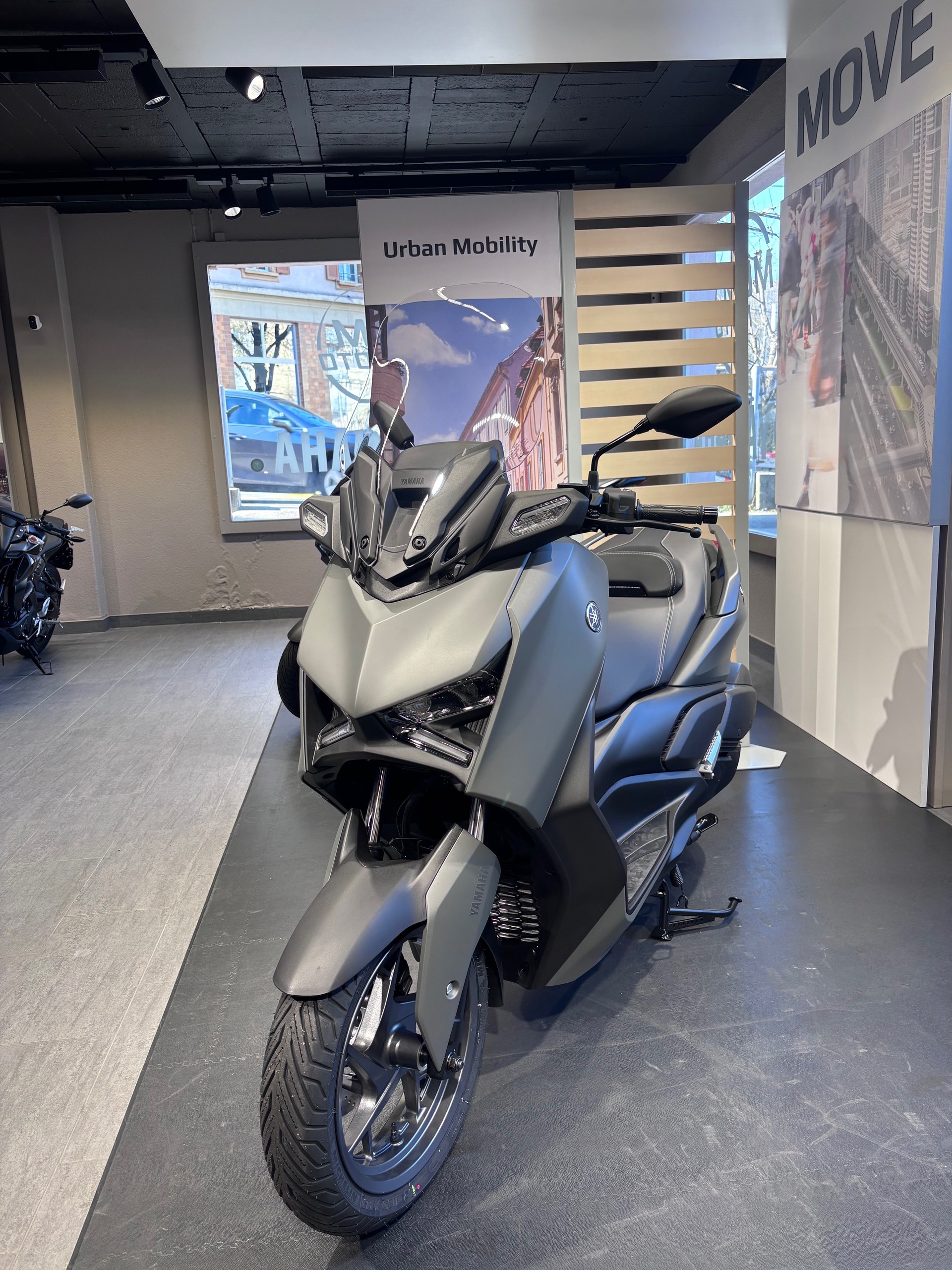 YAMAHA X-Max YP 125-showroom-element-1